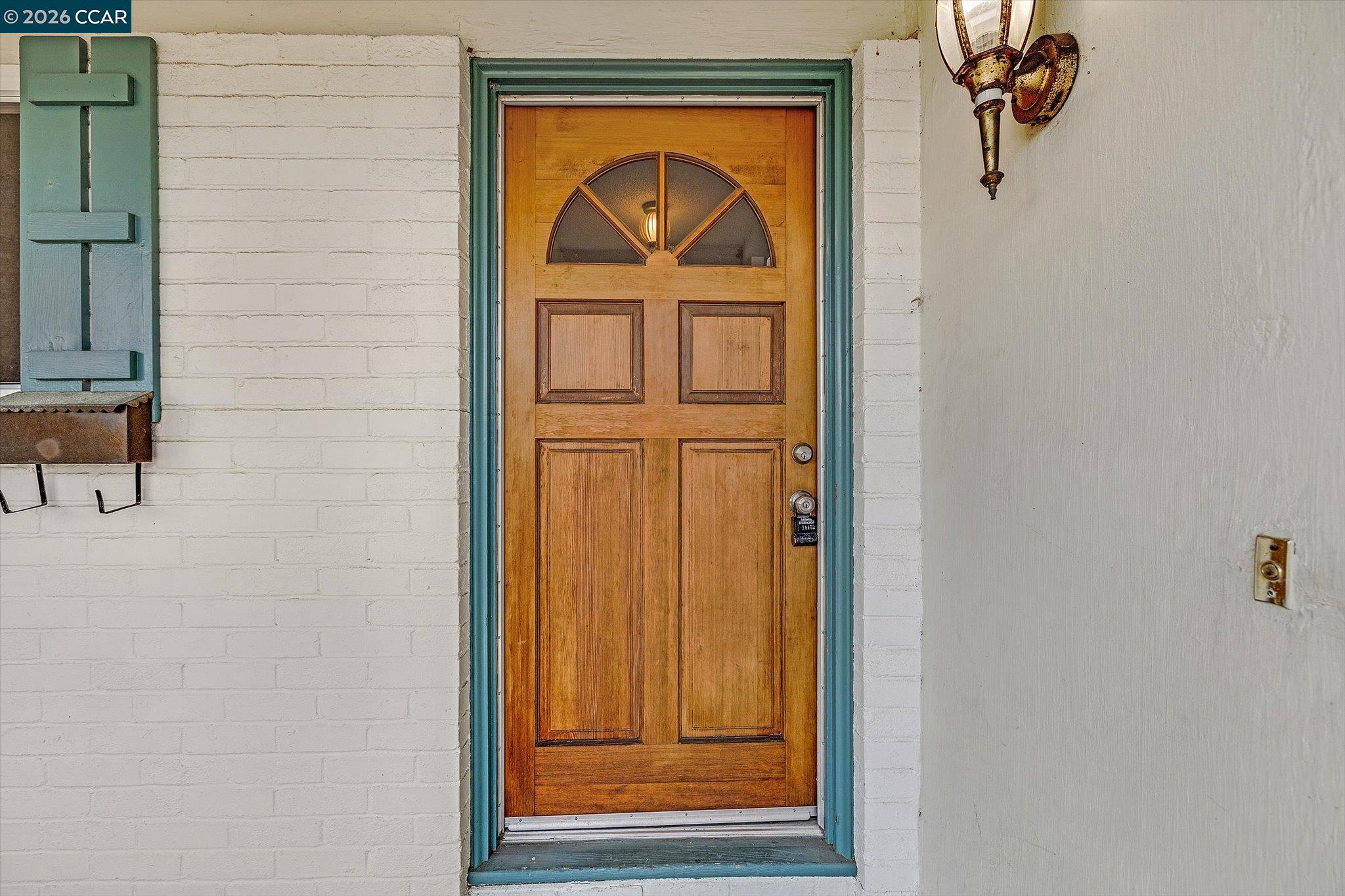 2075 Costa Court Pinole, CA 94564 - Photo 4 of 41