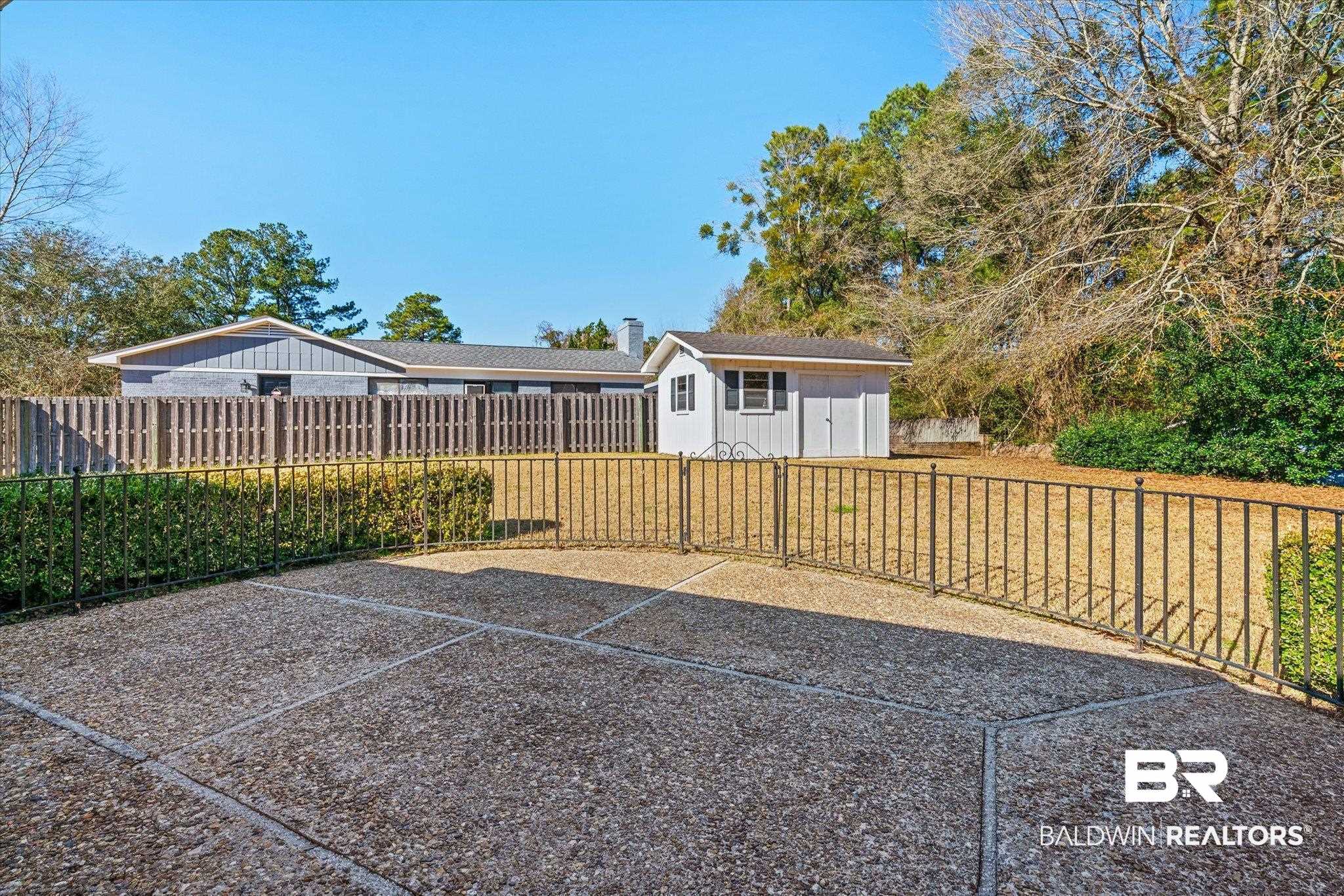 400 Alpine Street Mobile, AL 36611 - Photo 2 of 30
