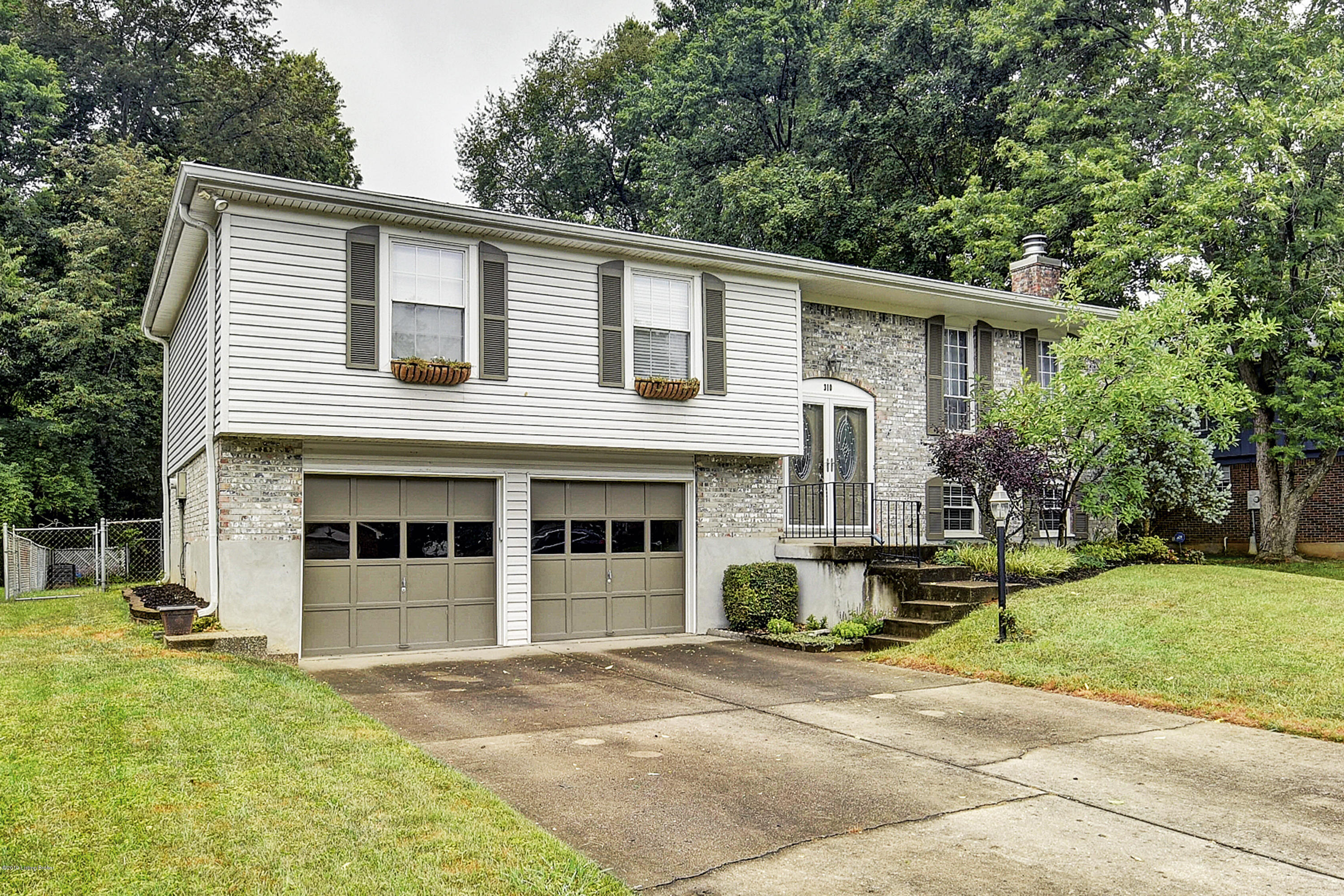 310 Fairmeade Road Louisville, KY 40207 - Photo 1 of 36 _DSC5953_4_5_6_7