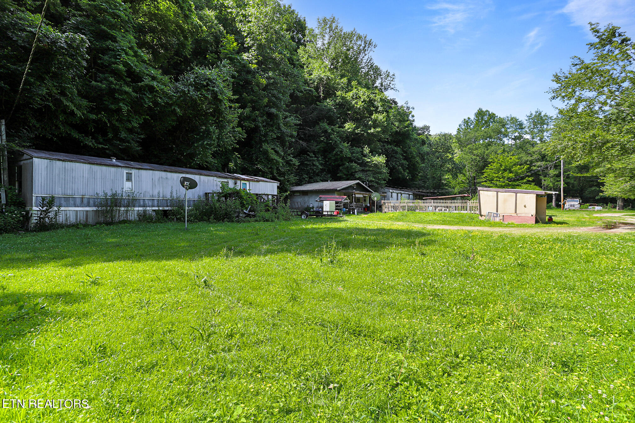 553 Caney Creek Road Pigeon Forge, TN 37863 - Photo 31 of 41 555 Caney Creek-21