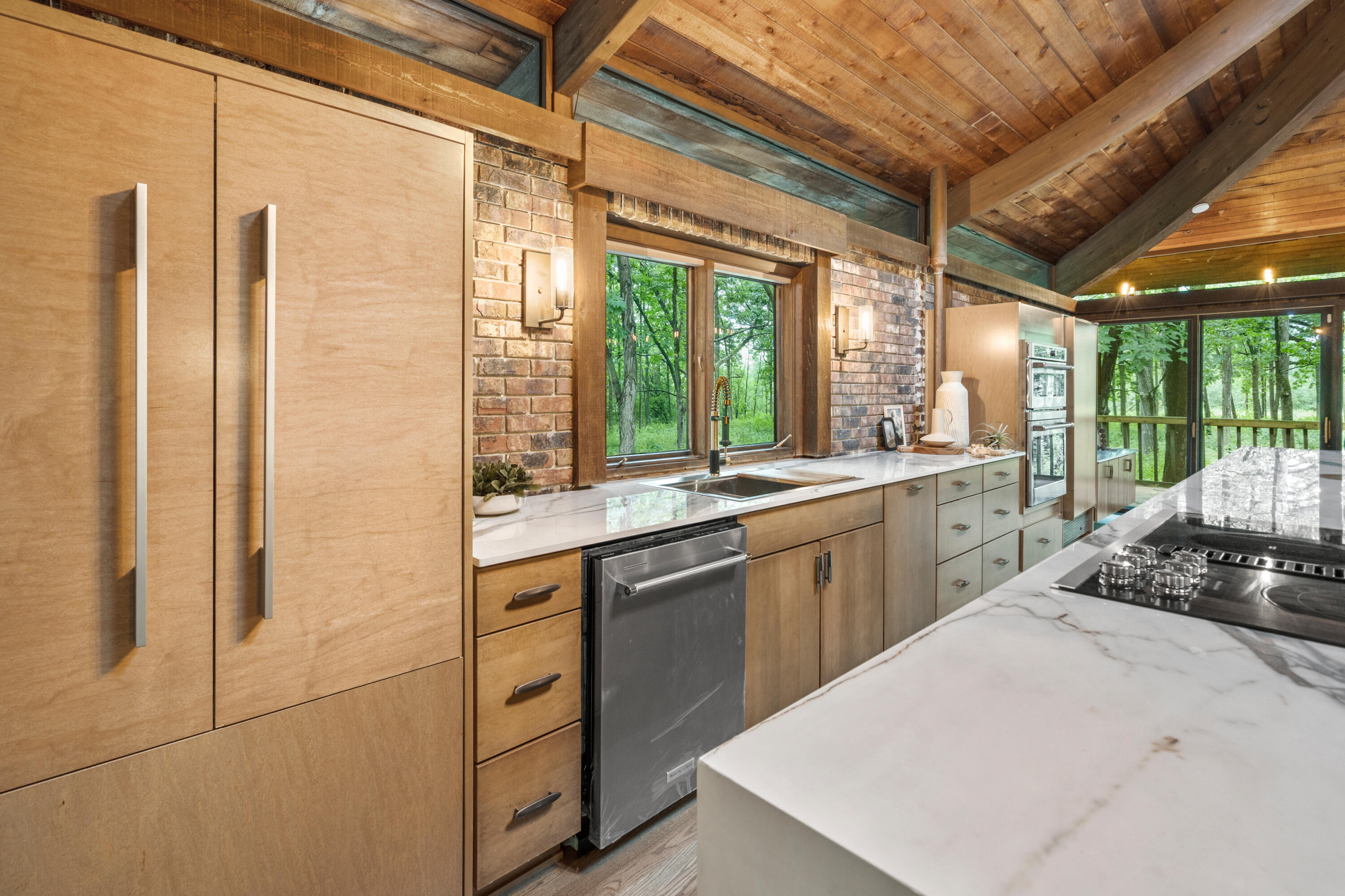 8500 North River Road River Hills, WI 53217 - Photo 7 of 105 Kitchen