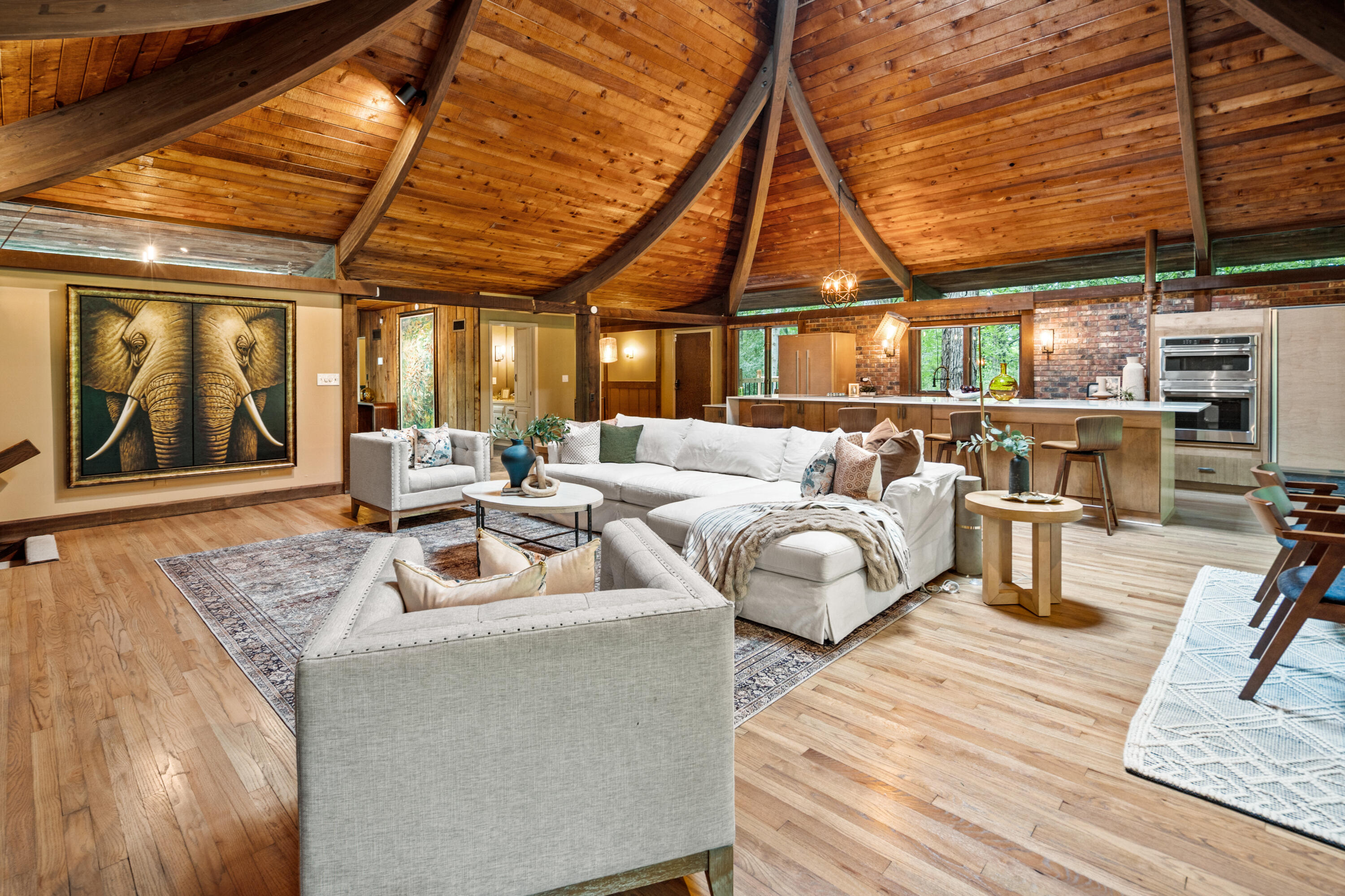 8500 North River Road River Hills, WI 53217 - Photo 19 of 105 Living Room