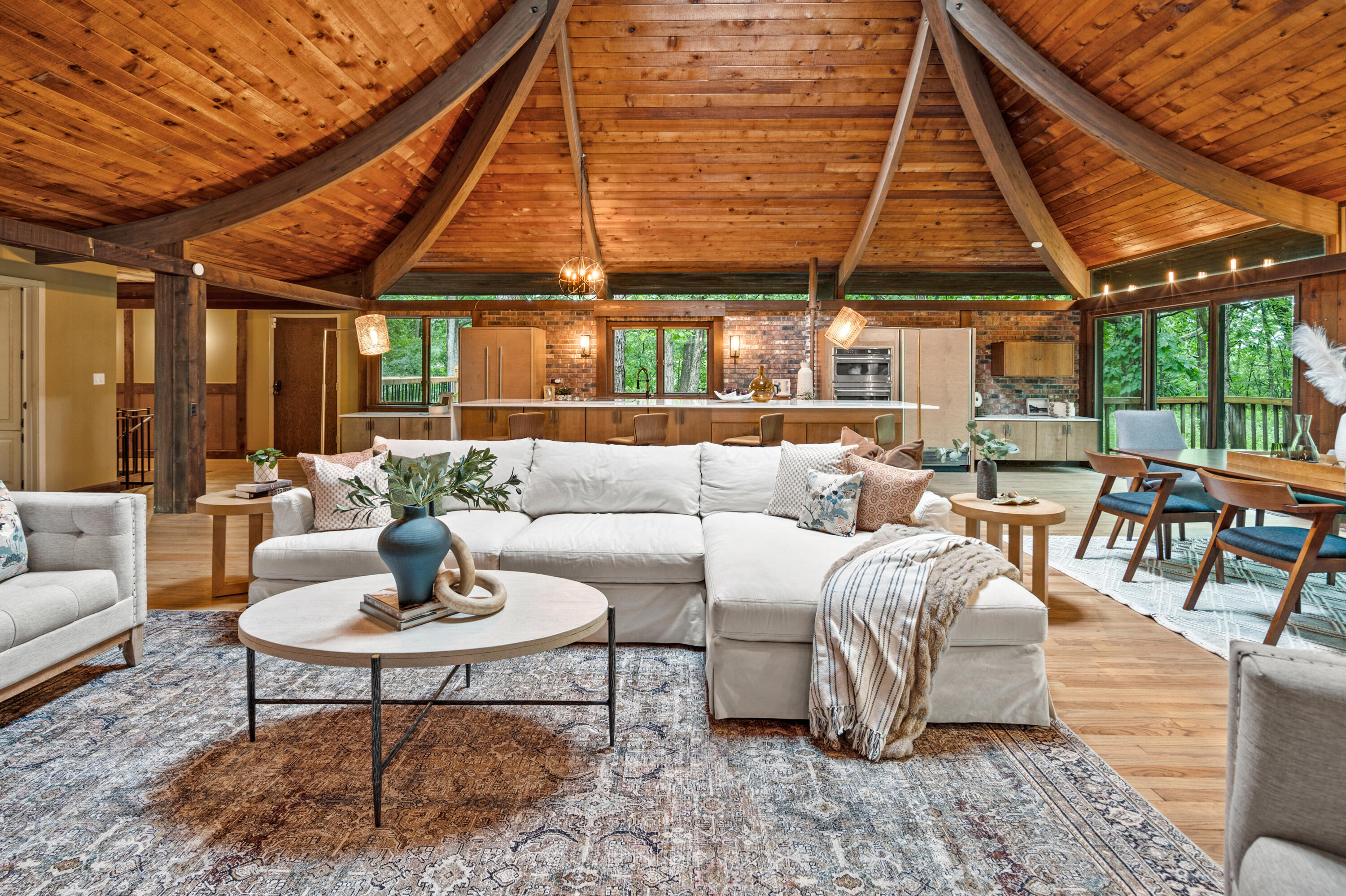 8500 North River Road River Hills, WI 53217 - Photo 20 of 105 Living Room