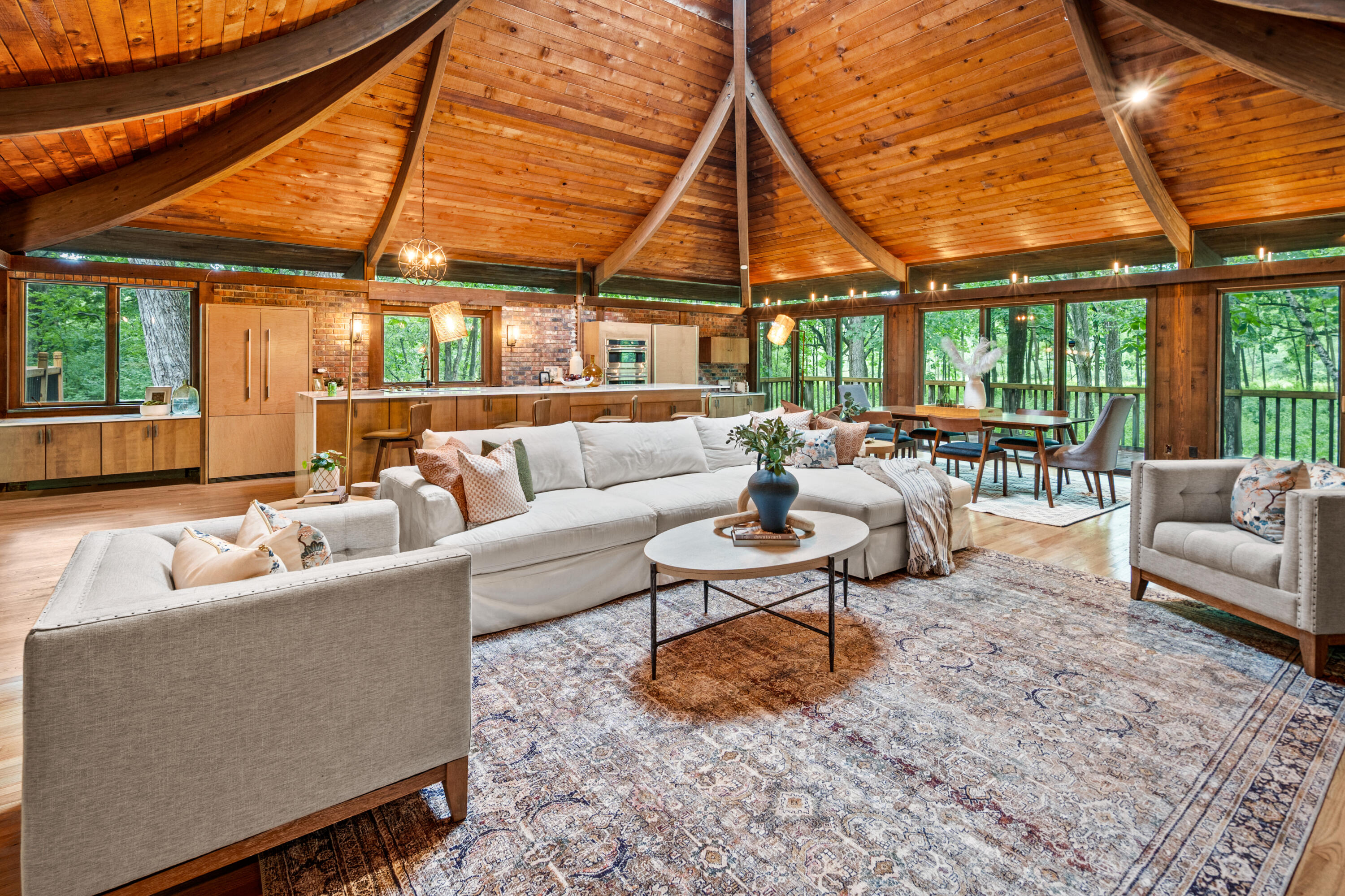 8500 North River Road River Hills, WI 53217 - Photo 21 of 105 Living Room