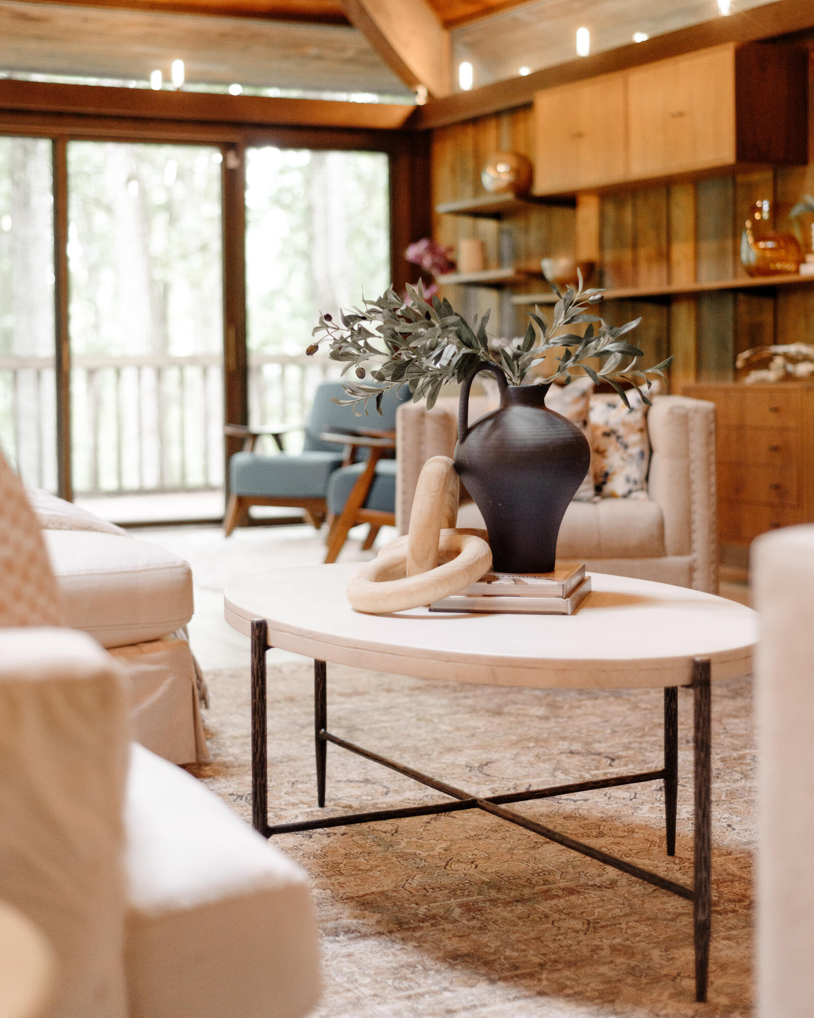 8500 North River Road River Hills, WI 53217 - Photo 25 of 105 Living room