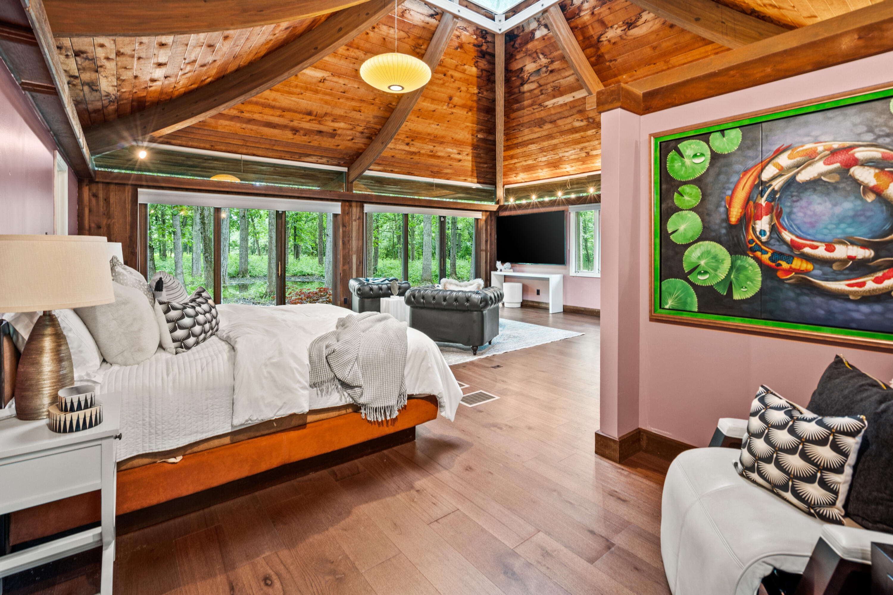 8500 North River Road River Hills, WI 53217 - Photo 28 of 105 Primary Bedroom