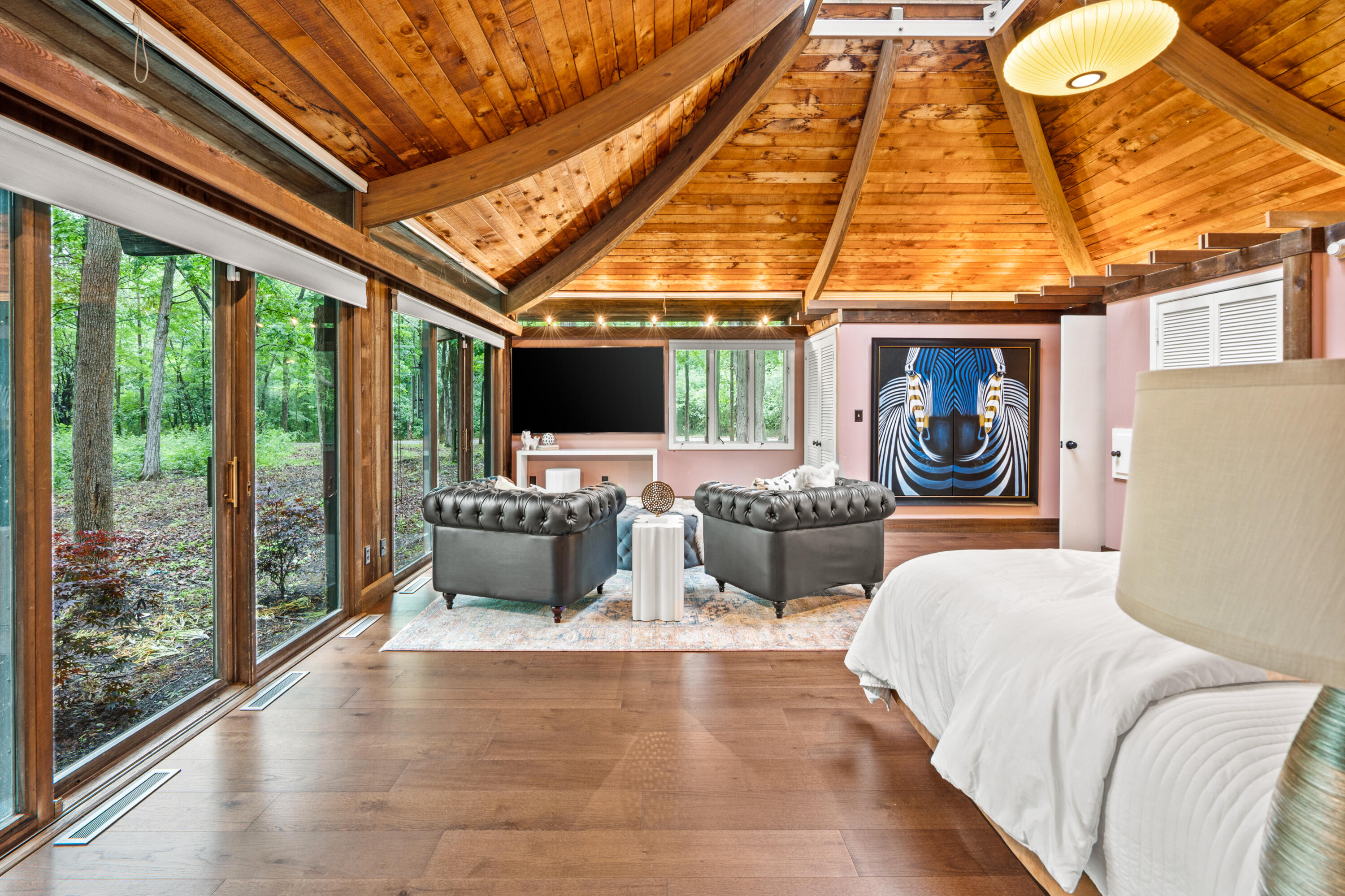 8500 North River Road River Hills, WI 53217 - Photo 30 of 105 Primary Bedroom