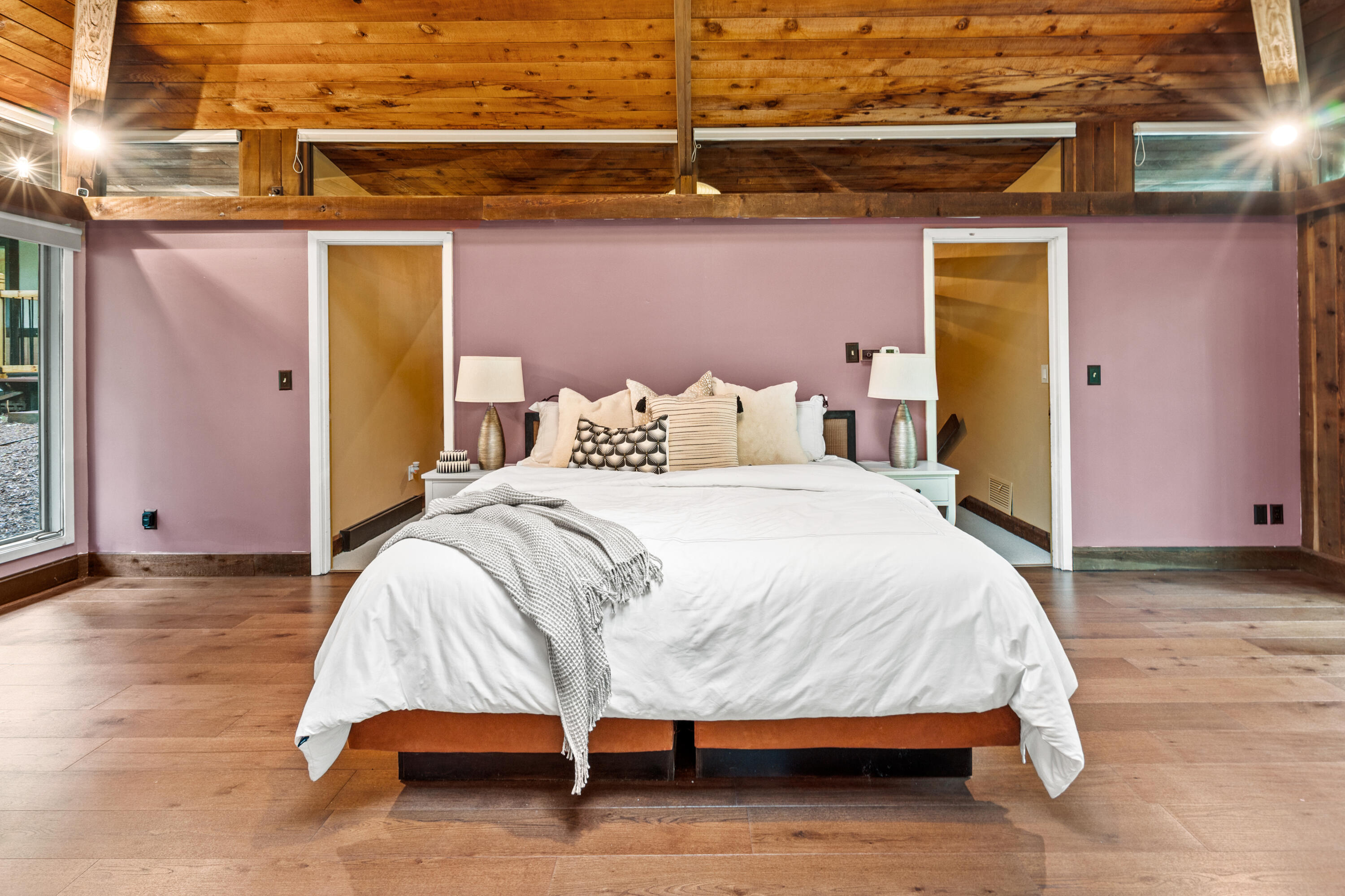 8500 North River Road River Hills, WI 53217 - Photo 31 of 105 Primary Bedroom