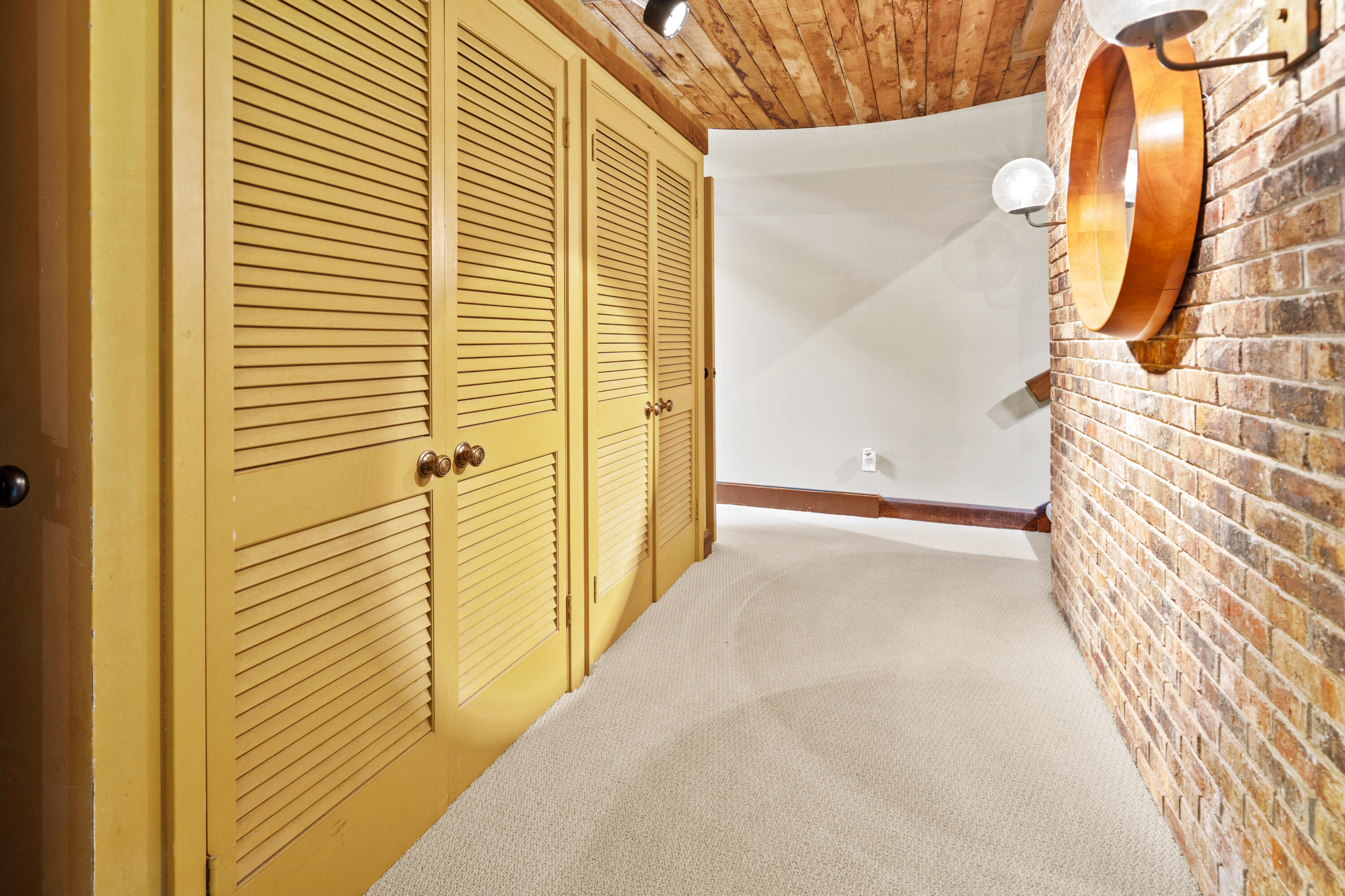 8500 North River Road River Hills, WI 53217 - Photo 46 of 105 Hallway closet