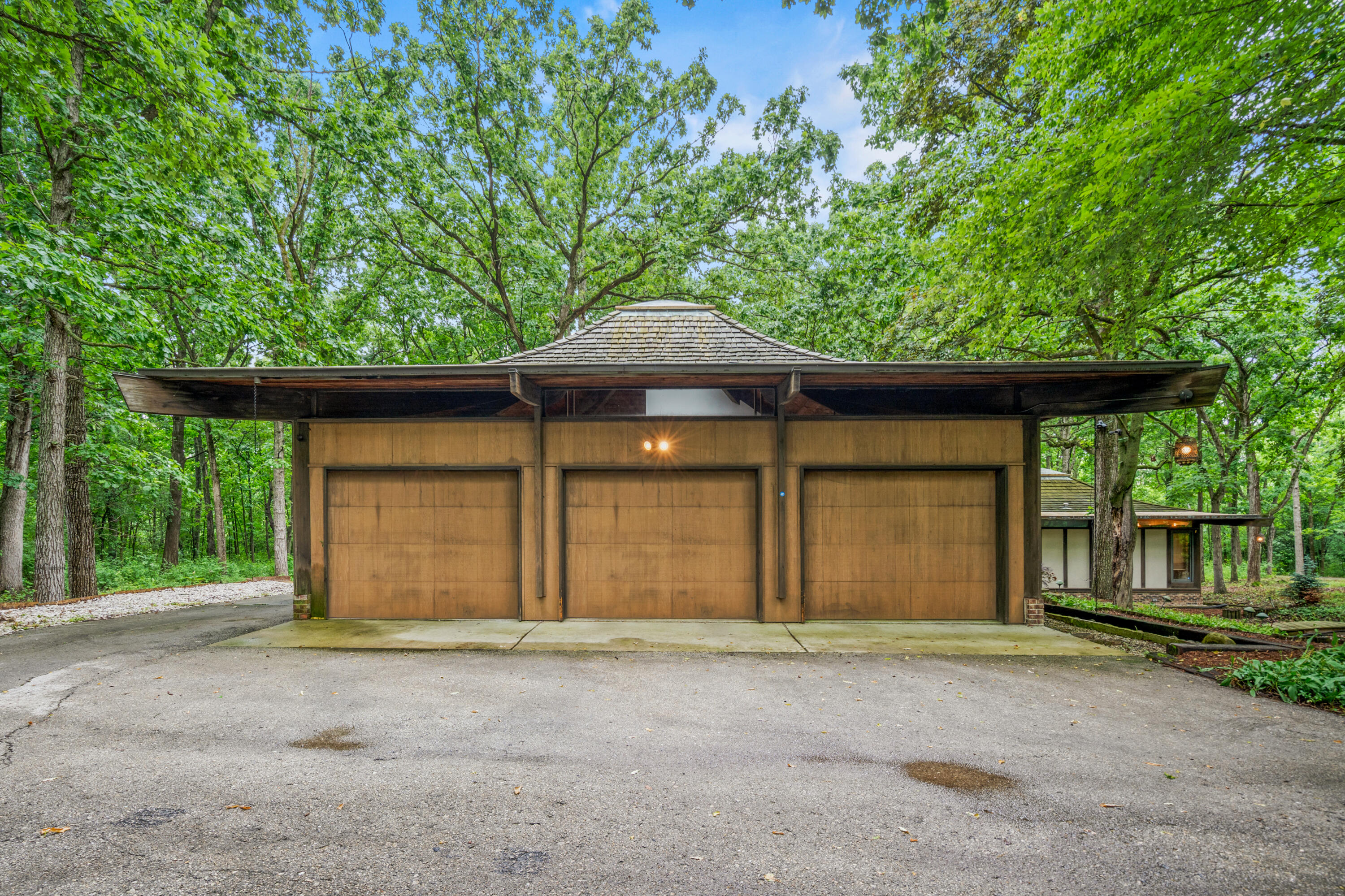 8500 North River Road River Hills, WI 53217 - Photo 76 of 105 3 Car Garage