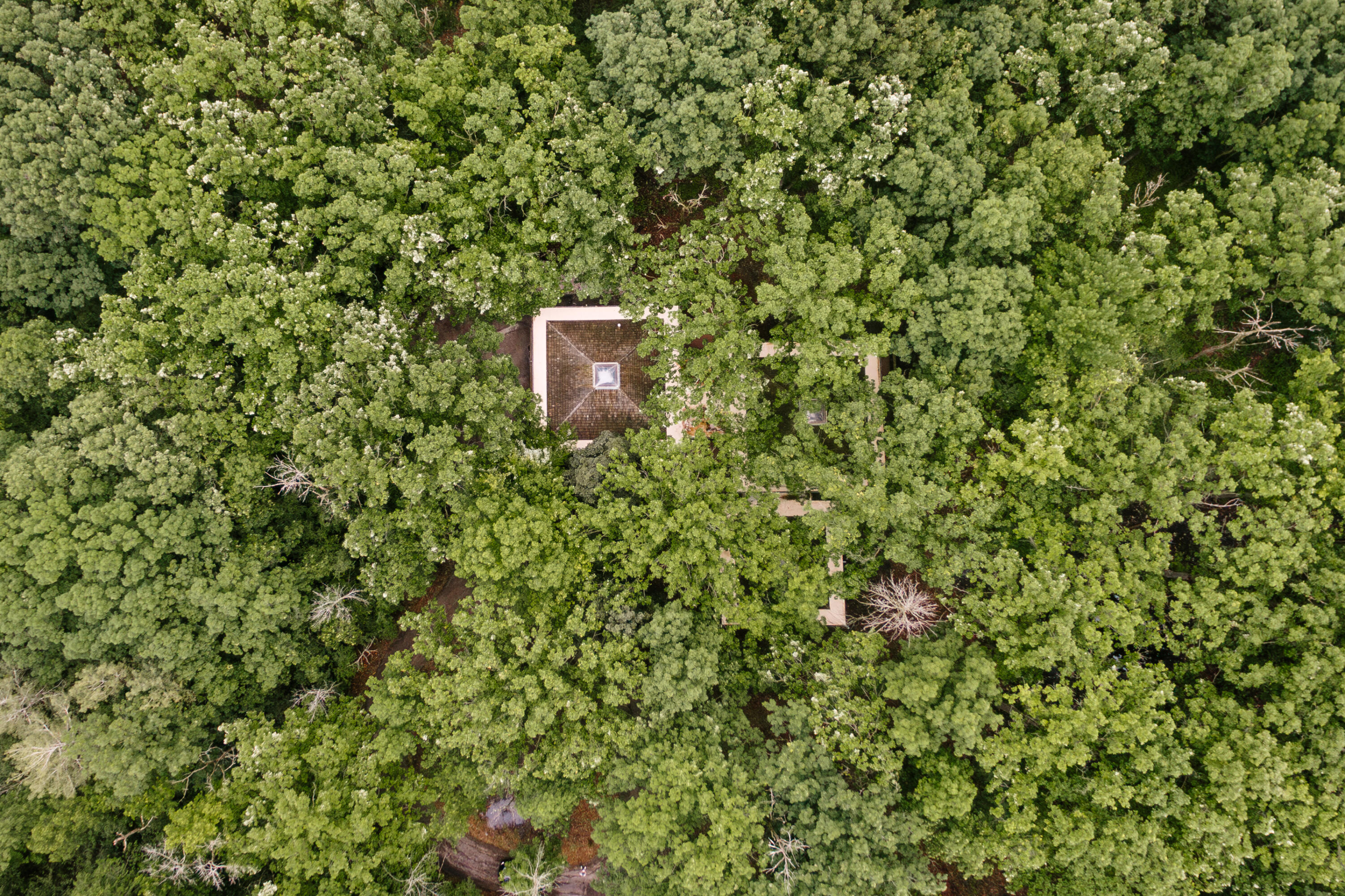 8500 North River Road River Hills, WI 53217 - Photo 92 of 105 Overhead property view