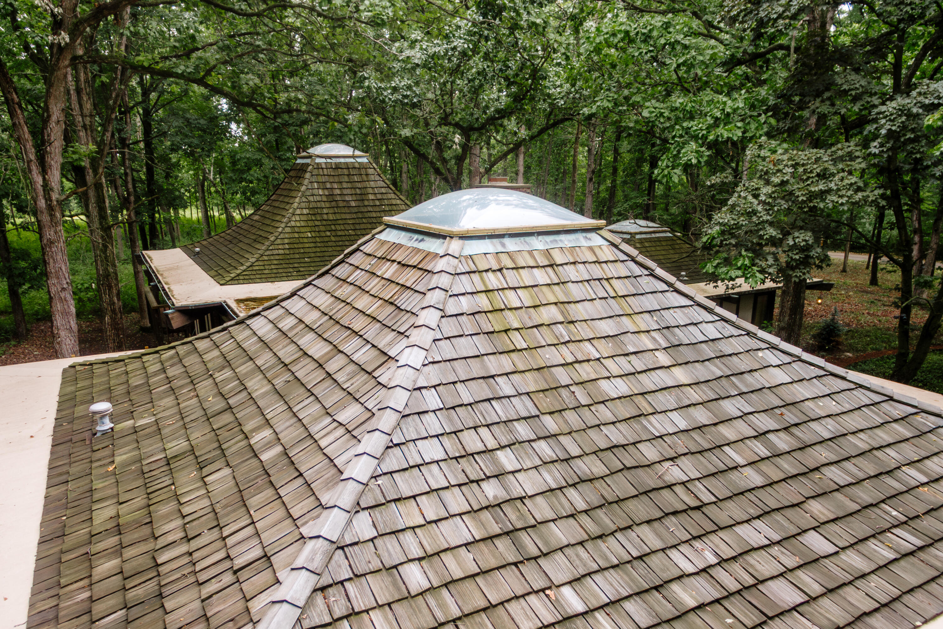 8500 North River Road River Hills, WI 53217 - Photo 93 of 105 Roof over garage