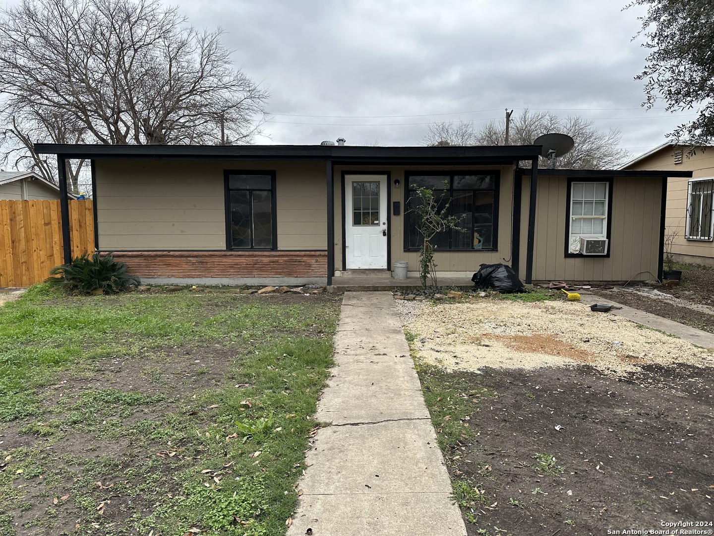 514 East Dickson Ave  