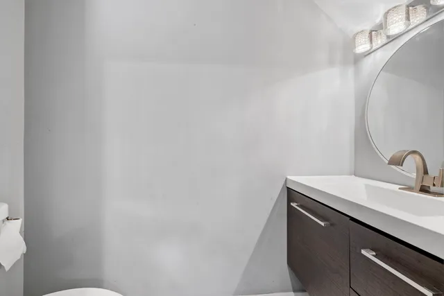 $285,000 | 7 Cour Versaille, Palos Hills, IL 60465