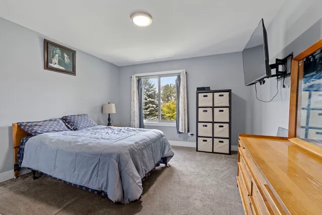 $285,000 | 7 Cour Versaille, Palos Hills, IL 60465