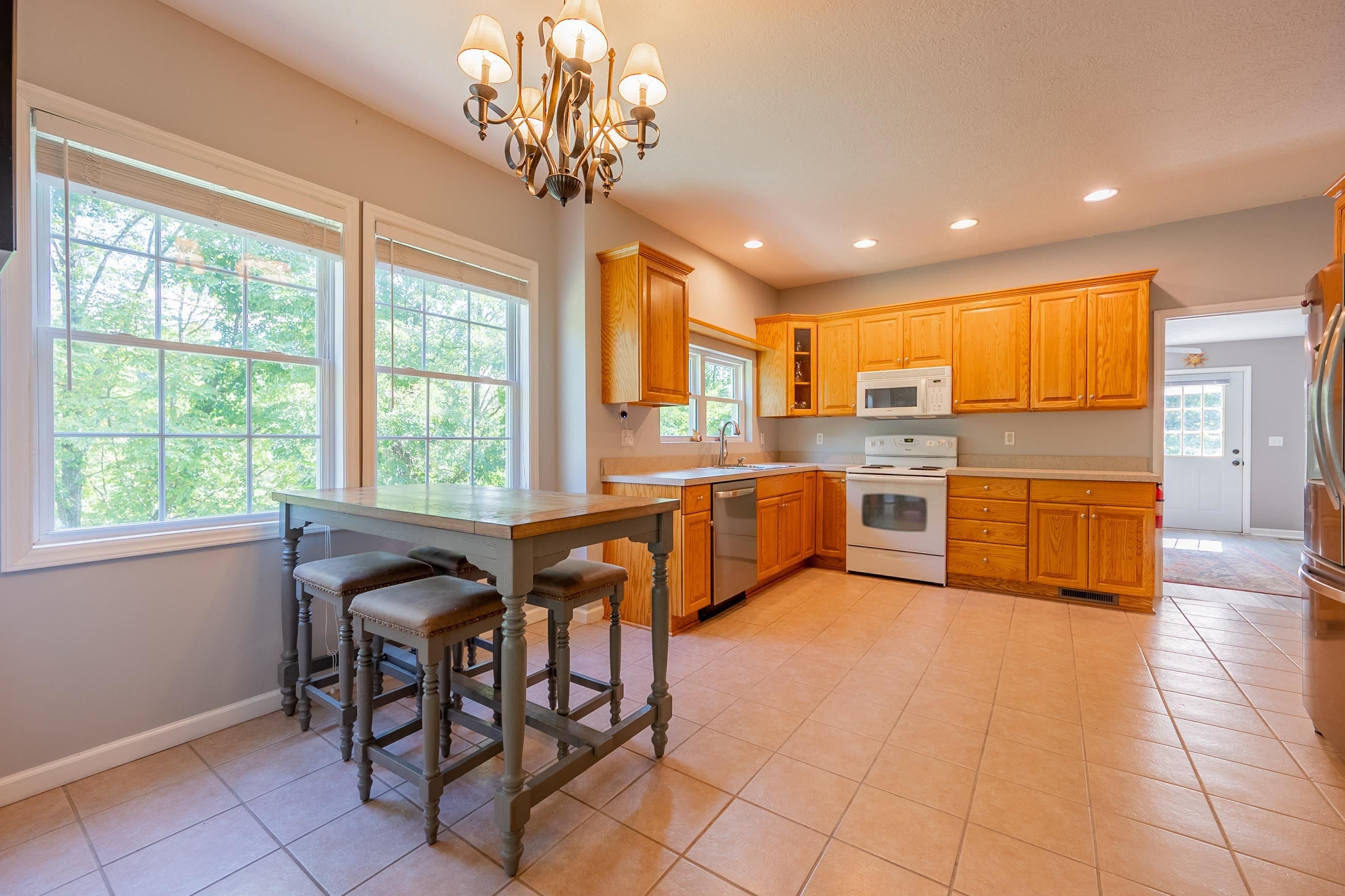810 Ellett Road Blacksburg, VA 24060 - Photo 12 of 70 Gallery Image 12