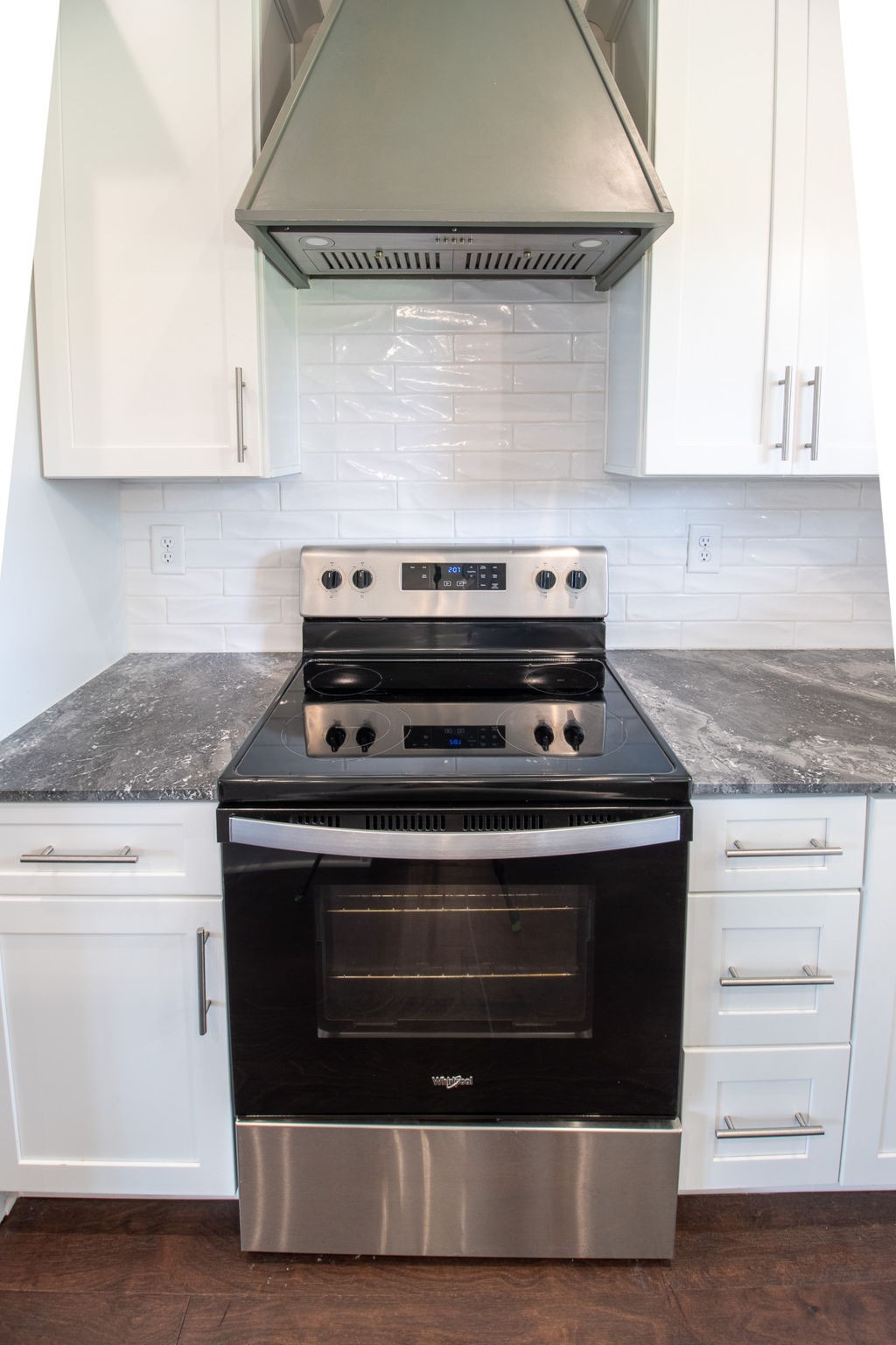 264 Dink Rut Road Portland, TN 37148 - Photo 25 of 56 a stove top oven sitting inside of a kitchen