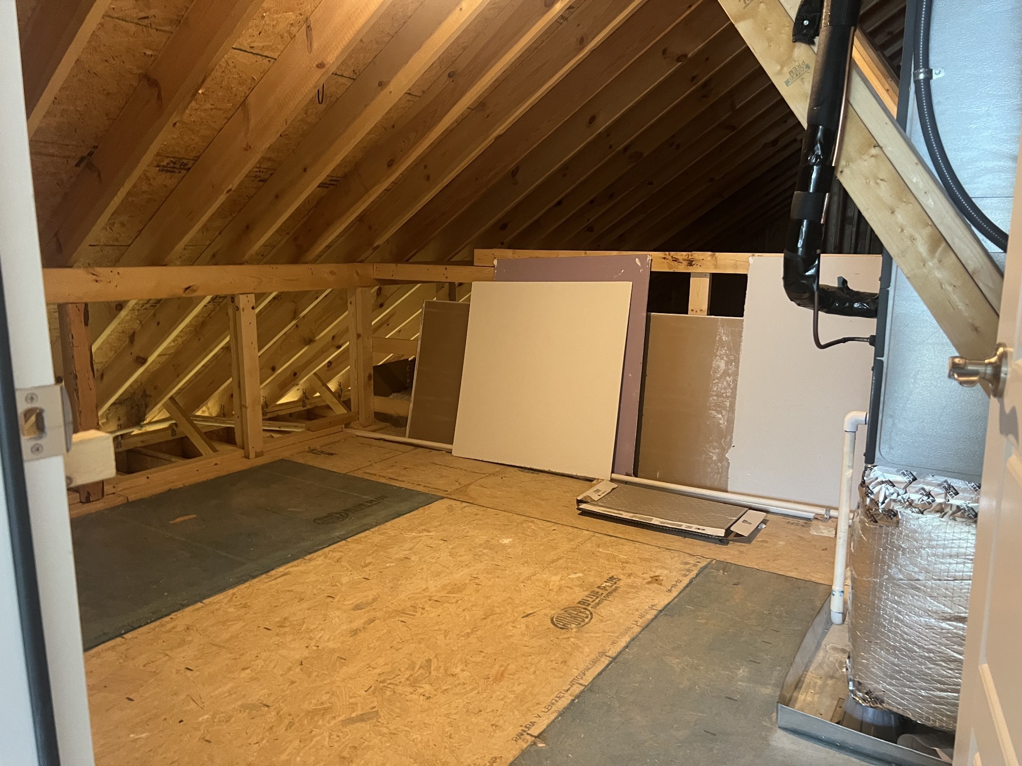 264 Dink Rut Road Portland, TN 37148 - Photo 51 of 56 a view of a room with gym equipment