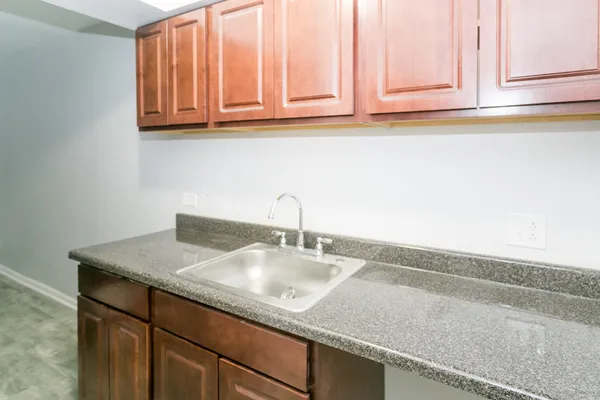 $1,195 | 1040 West Hollywood Avenue, Unit 311, Chicago, IL 60660