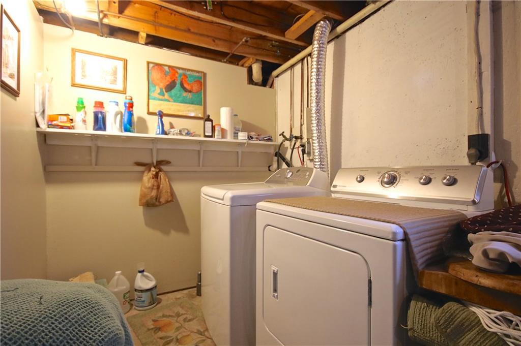 456 North Road Yarmouth, ME 04096 - Photo 24 of 35 Laundry area