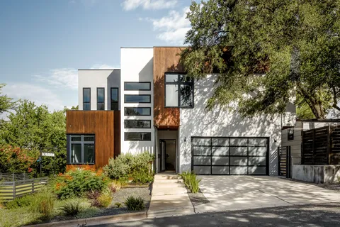 $2,100,000 | 2200 De Verne Street, Austin, TX 78704