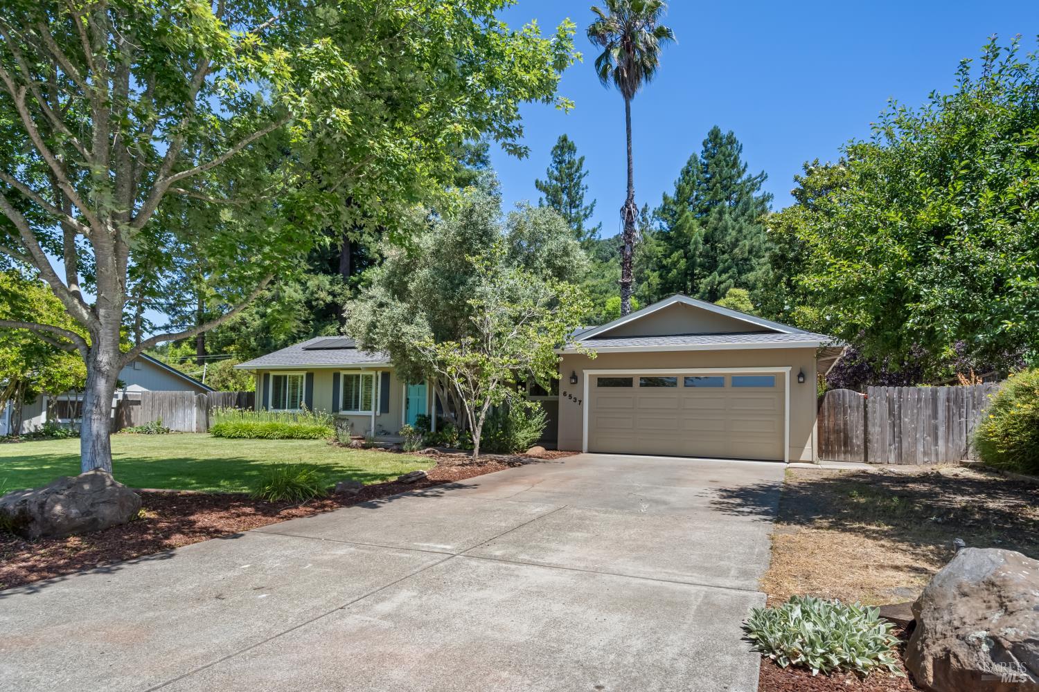 6537 Birch Drive Santa Rosa, CA 95404 - Photo 2 of 29
