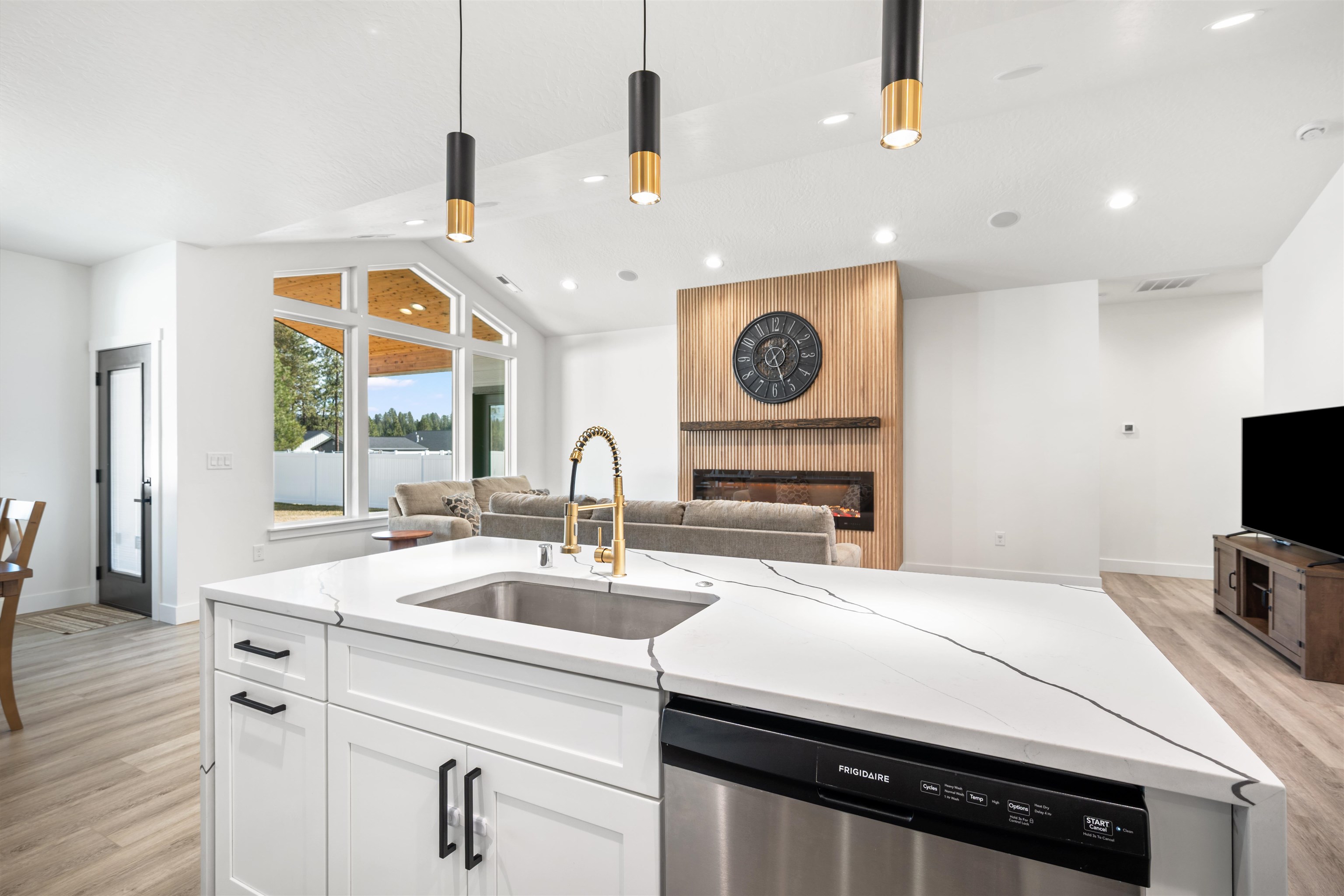 25704 North Ranchette Road Chattaroy, WA 99003 - Photo 14 of 35