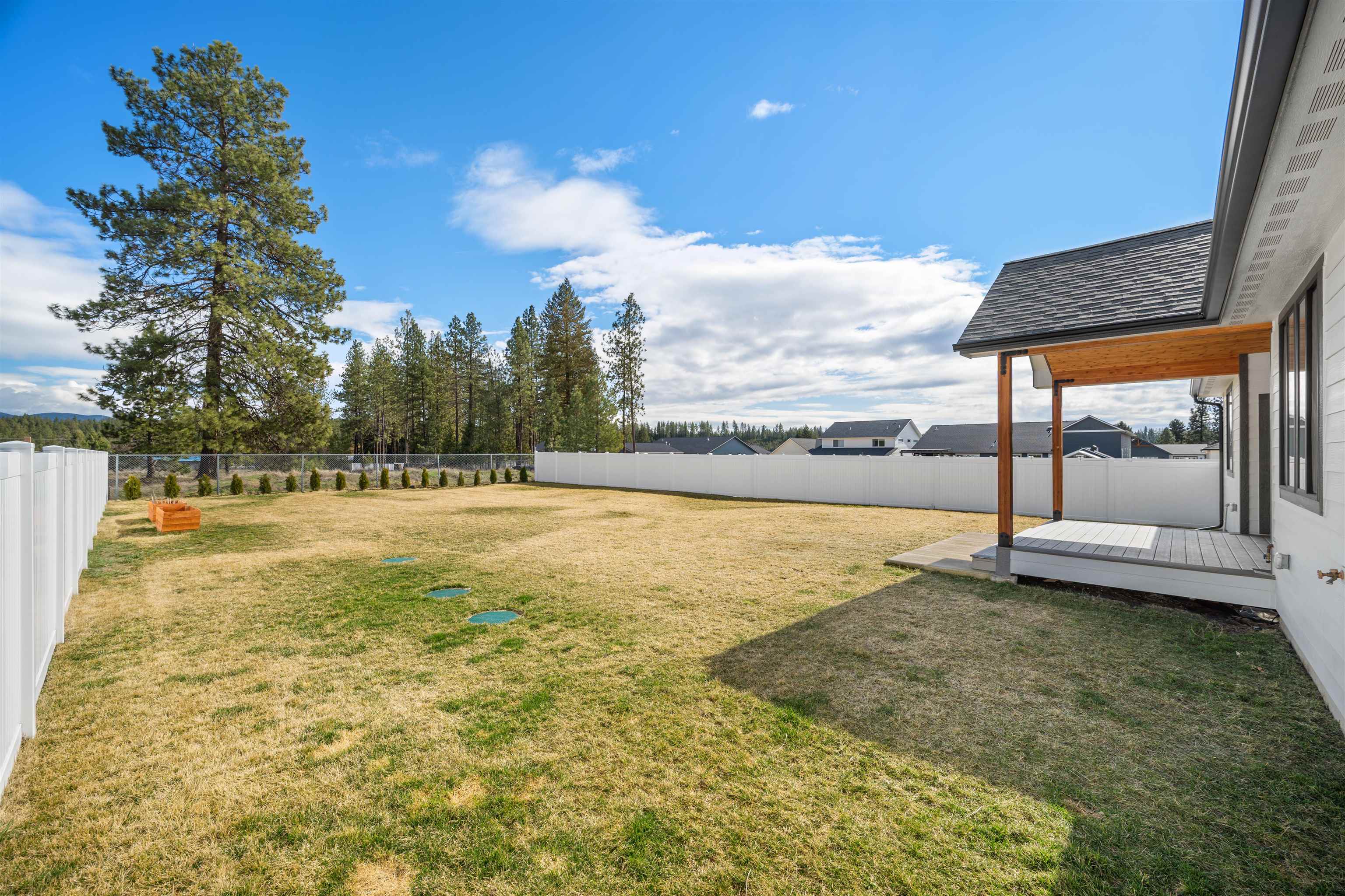 25704 North Ranchette Road Chattaroy, WA 99003 - Photo 17 of 35