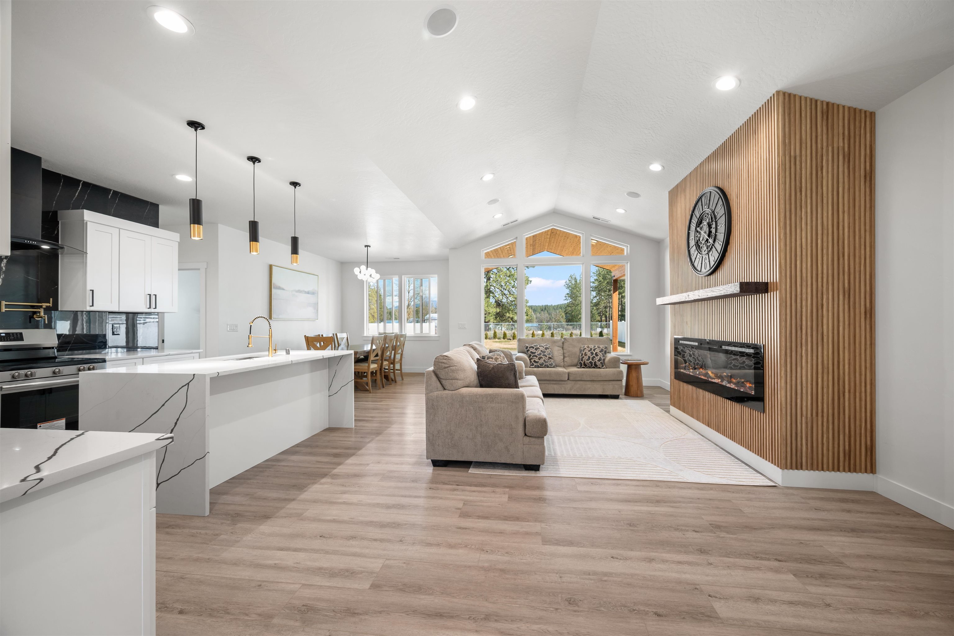 25704 North Ranchette Road Chattaroy, WA 99003 - Photo 7 of 35