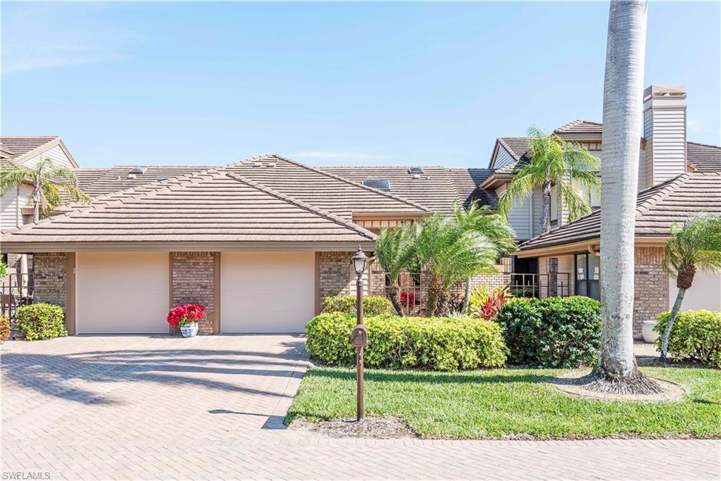 4040 Crayton Road, Unit D4 Naples, FL 34103 - Photo 3 of 24 Gallery Image 3