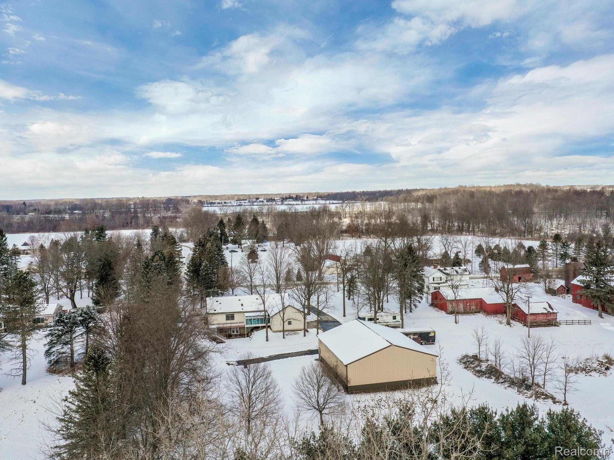4701 Milett Road Howell, MI 48843 - Photo 3 of 29 4701 Milett Rd Fowlerville MI-019-026-4701 Milett Road Fowlerville-MLS_Size.jpg
