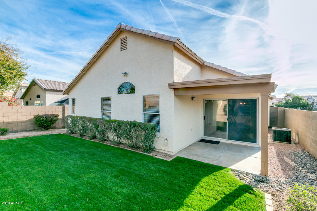 7292 South Roberts Road Tempe, AZ 85283 - Photo 6 of 38 33-Roberts