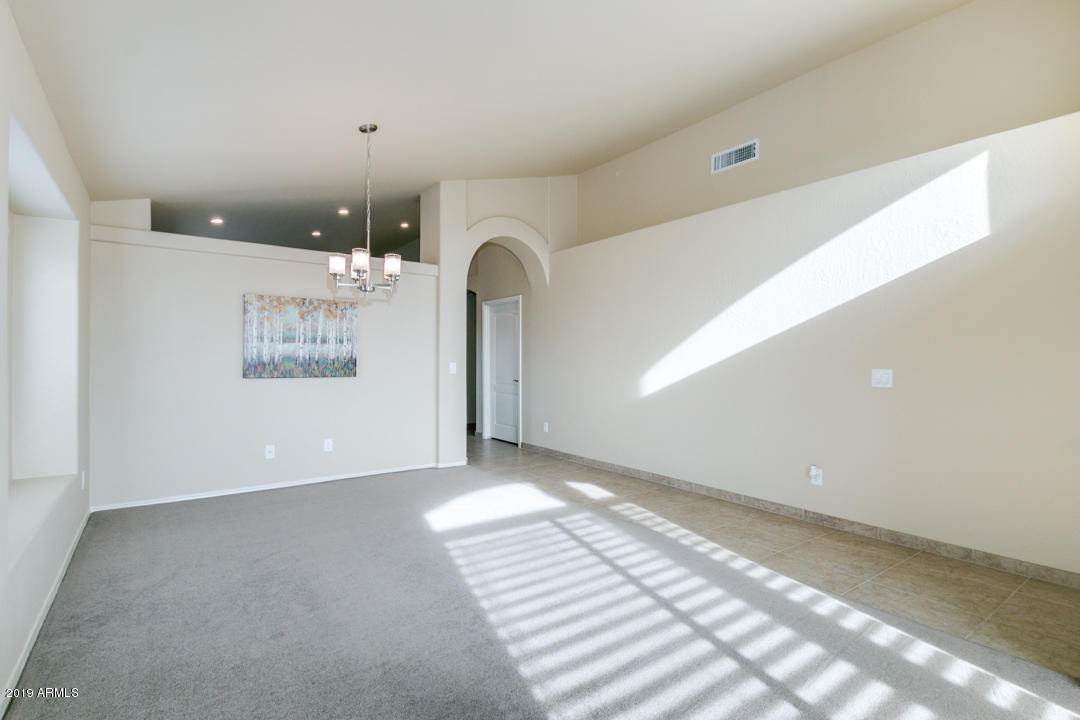 7292 South Roberts Road Tempe, AZ 85283 - Photo 9 of 38 05-Roberts