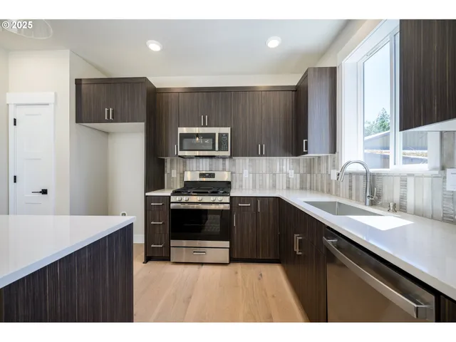 $524,900 | 3208 East Province Court, Newberg, OR 97132