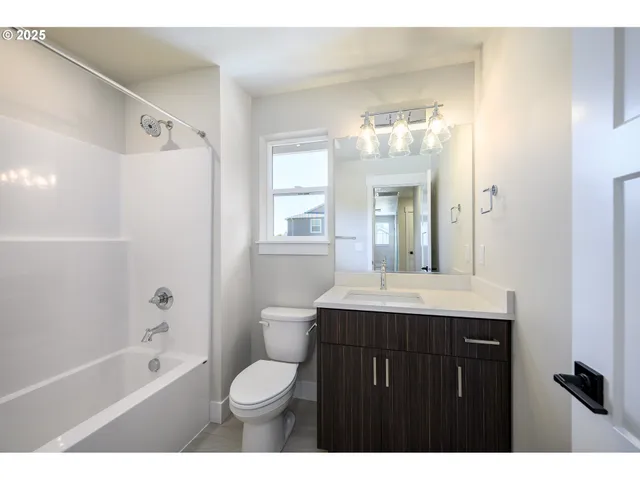 $524,900 | 3208 East Province Court, Newberg, OR 97132