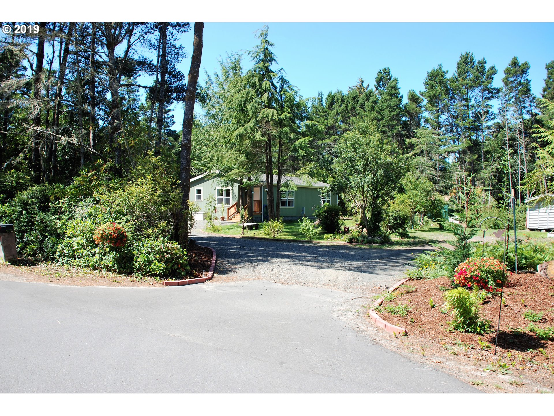 4834 Rhododendron Loop Florence, OR 97439 - Photo 2 of 31 Gallery Image 2
