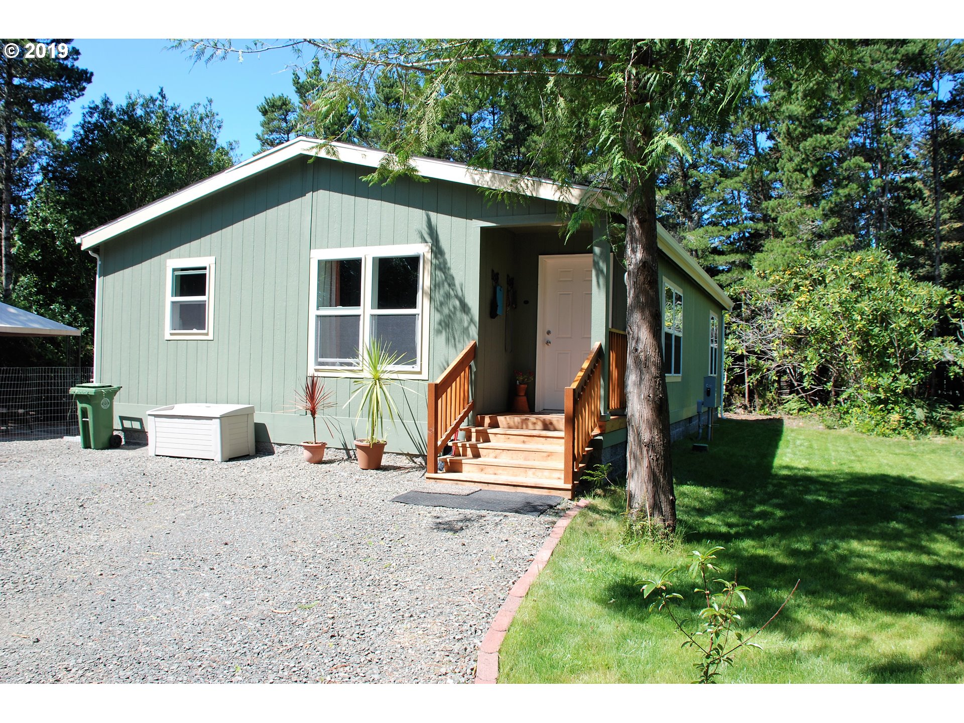 4834 Rhododendron Loop Florence, OR 97439 - Photo 11 of 31 Gallery Image 11