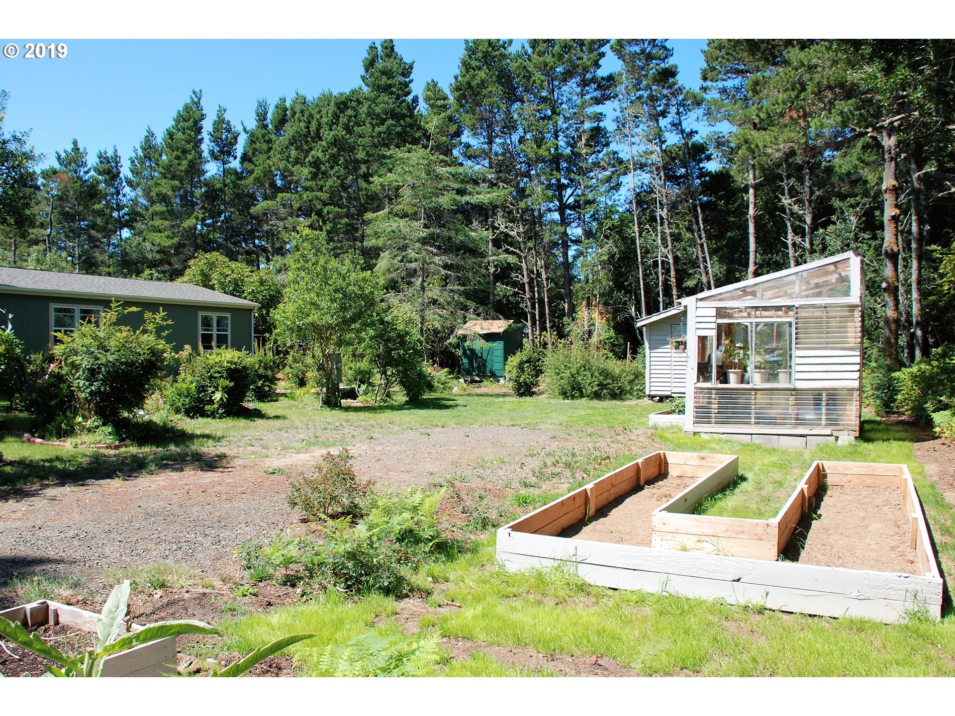 4834 Rhododendron Loop Florence, OR 97439 - Photo 6 of 31 Gallery Image 6