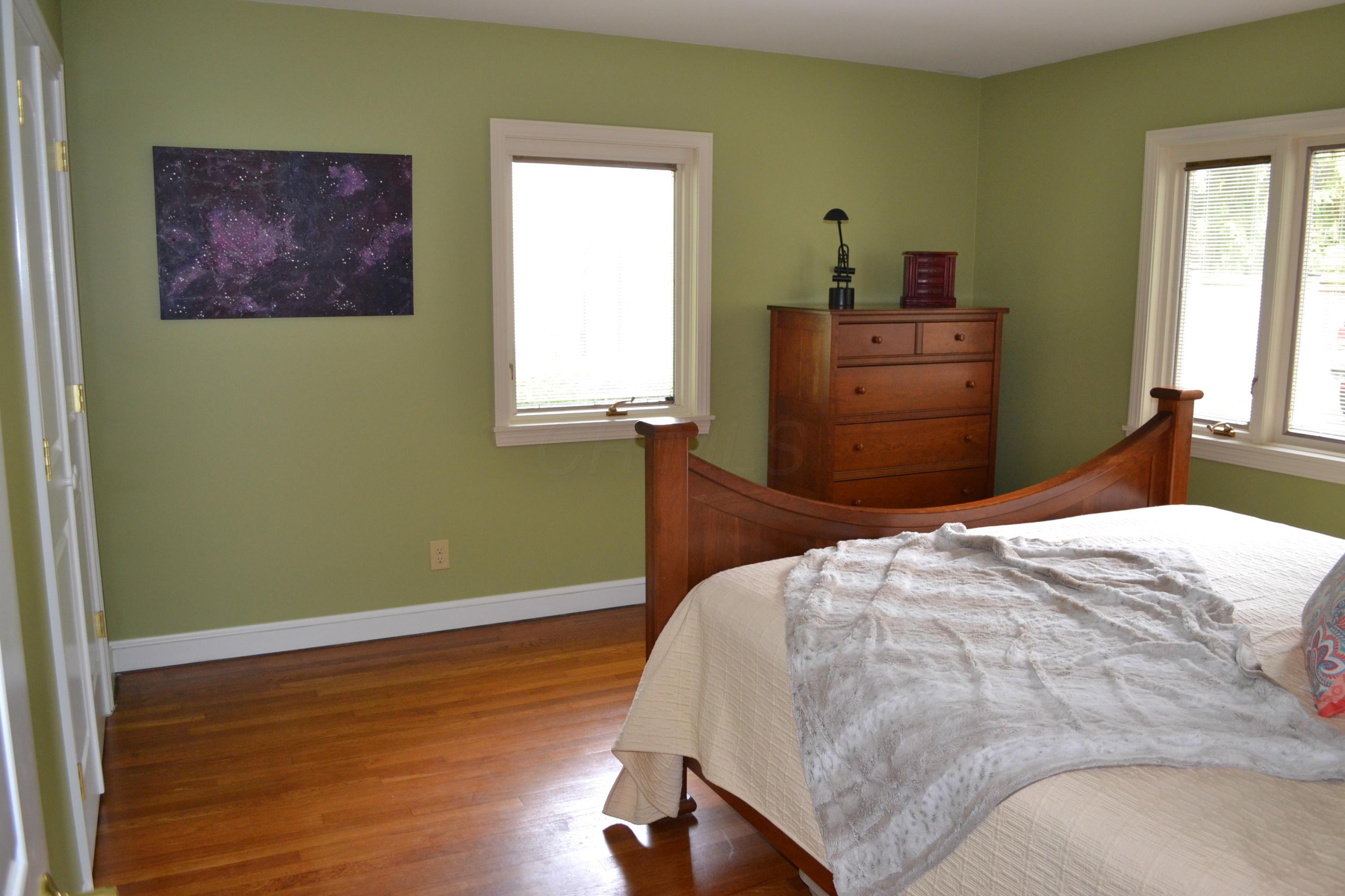 2434 Dorset Road Columbus, OH 43221 - Photo 14 of 40