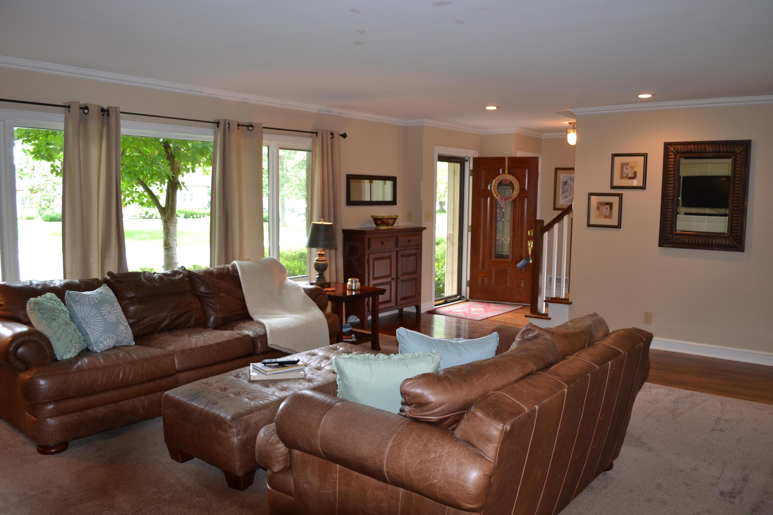 2434 Dorset Road Columbus, OH 43221 - Photo 20 of 40