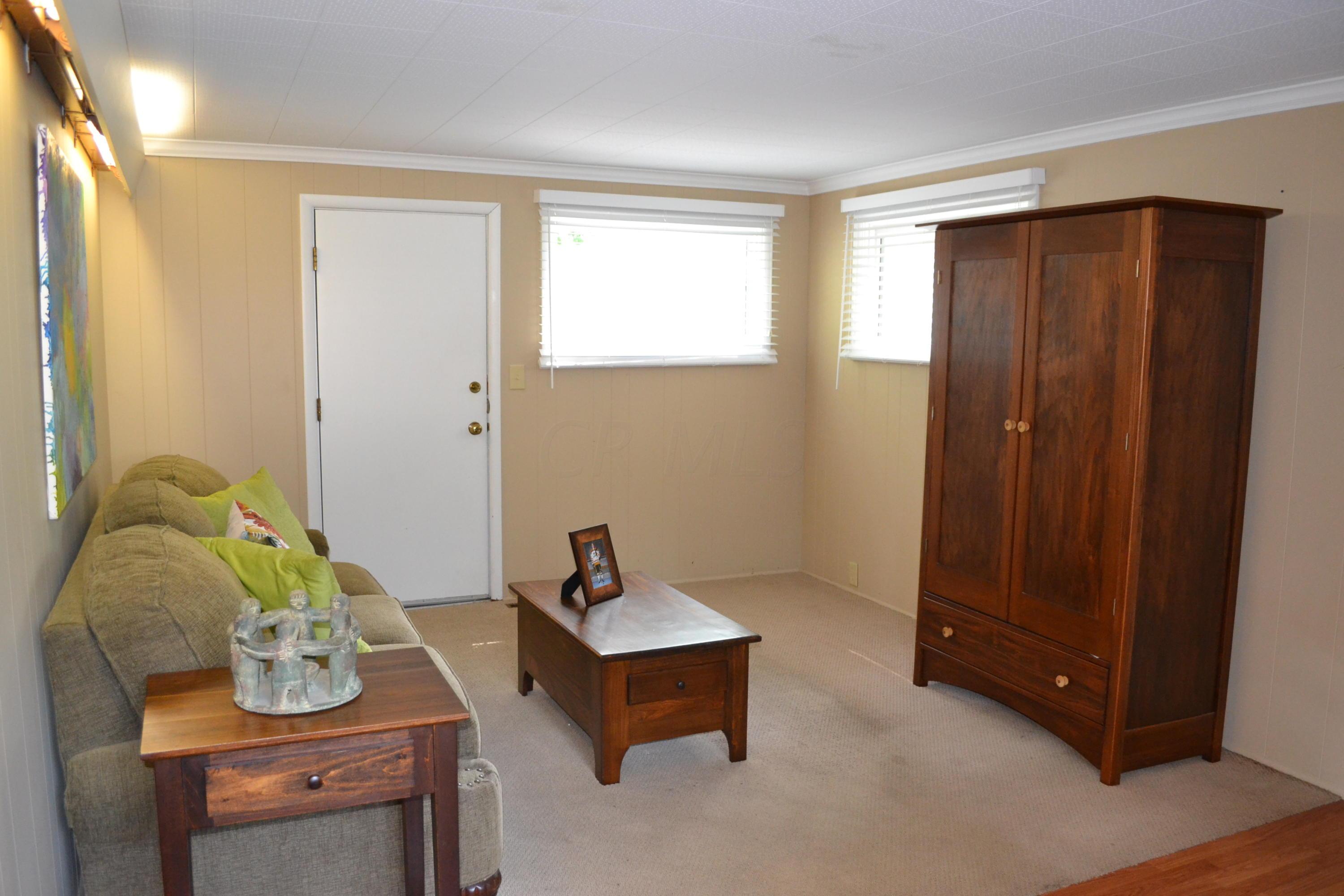 2434 Dorset Road Columbus, OH 43221 - Photo 23 of 40