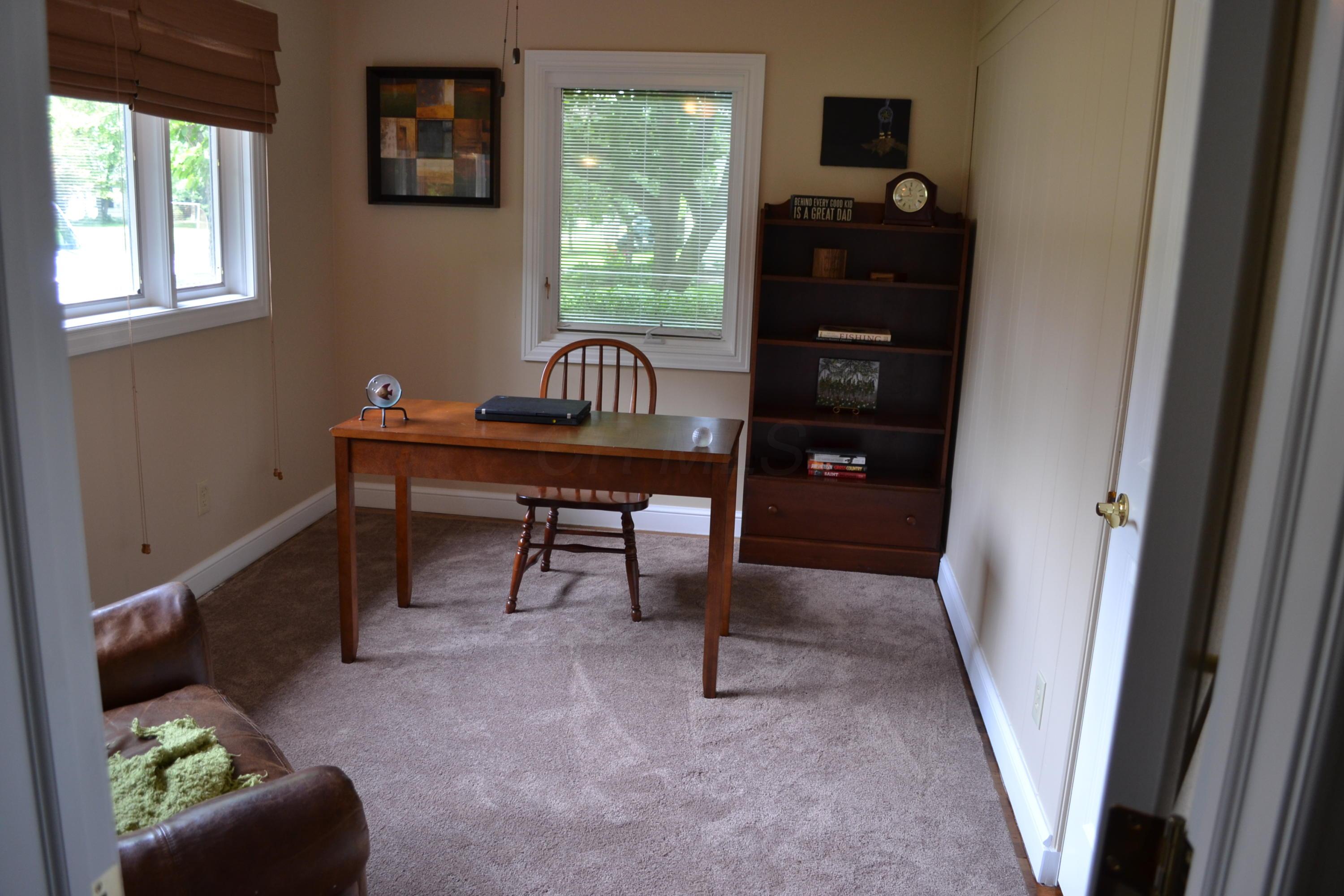 2434 Dorset Road Columbus, OH 43221 - Photo 4 of 40