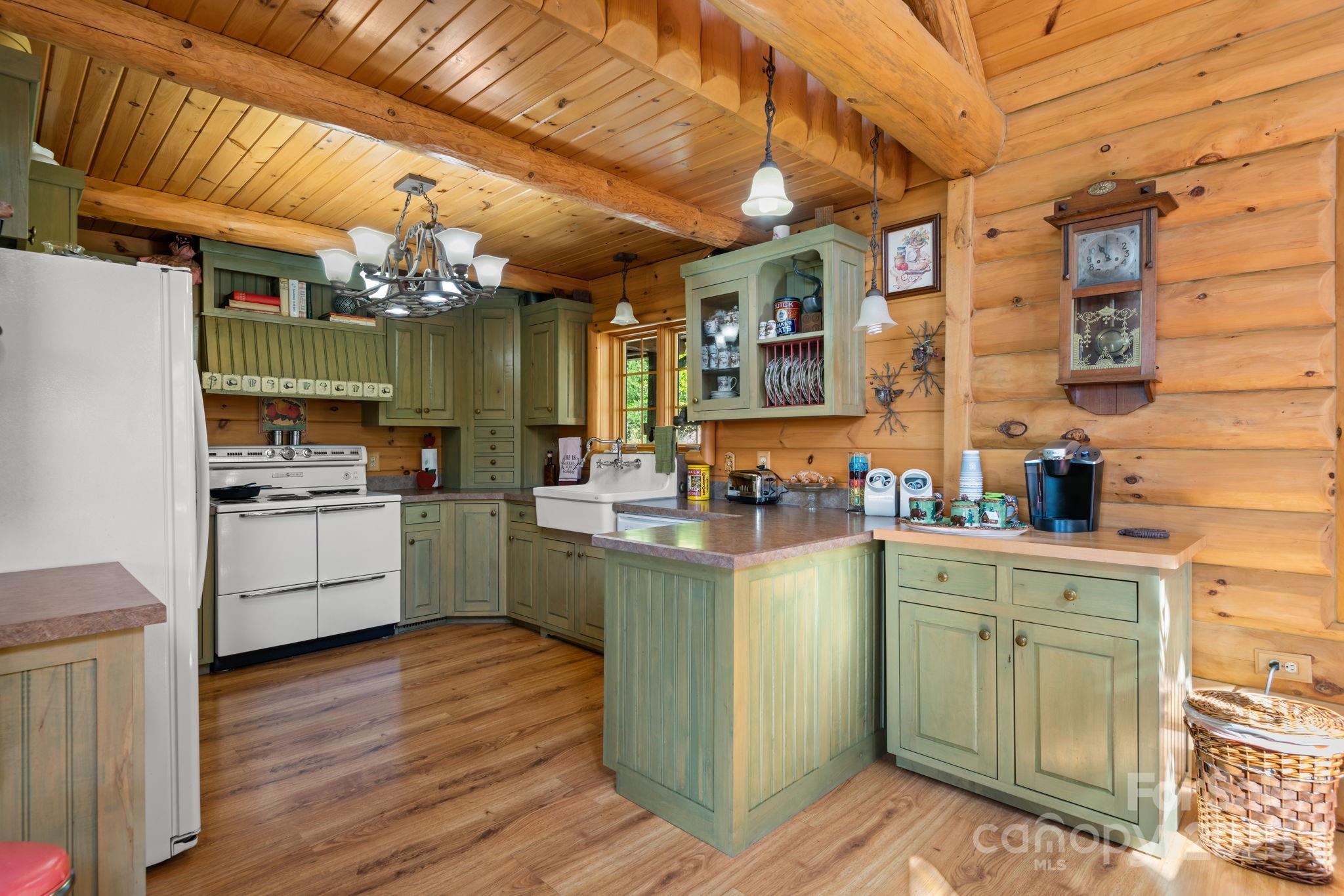 2464 Scarlett Ridge Way Lenoir, NC 28645 - Photo 13 of 41