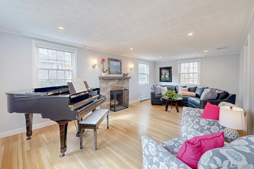 29 Kenney Road Medfield, MA 02052 - Photo 3 of 37 Gallery Image 3