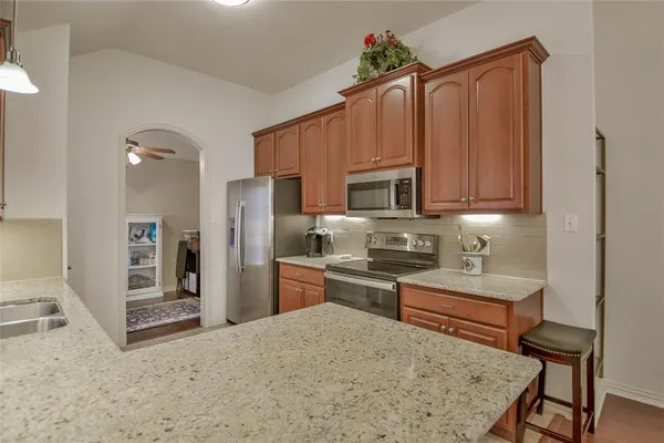 $289,000 | 1706 Summerhill Court, Granbury, TX 76048