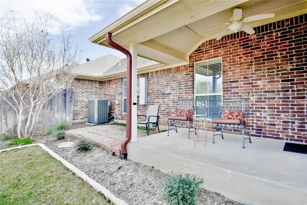 $289,000 | 1706 Summerhill Court, Granbury, TX 76048