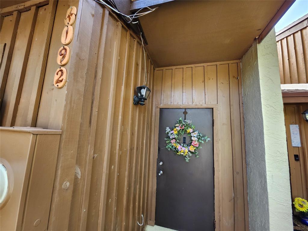 4192 Southwest 87th Terrace Davie, FL 33328 - Photo 2 of 35 a view of an entryway