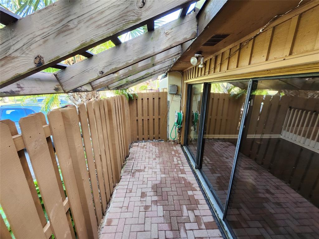 4192 Southwest 87th Terrace Davie, FL 33328 - Photo 29 of 35 a view of balcony