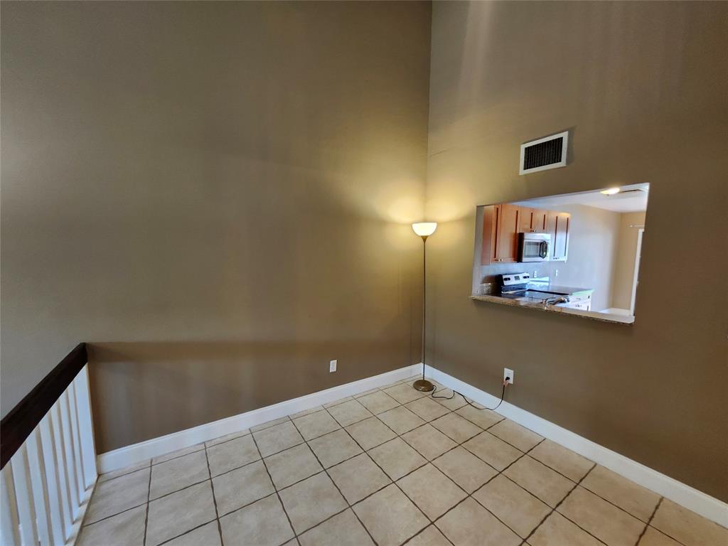 4192 Southwest 87th Terrace Davie, FL 33328 - Photo 7 of 35