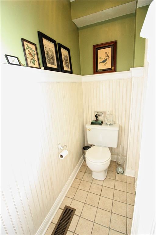 470 Leaning Tree Road Greenwood, IN 46142 - Photo 10 of 19 Gallery Image 10